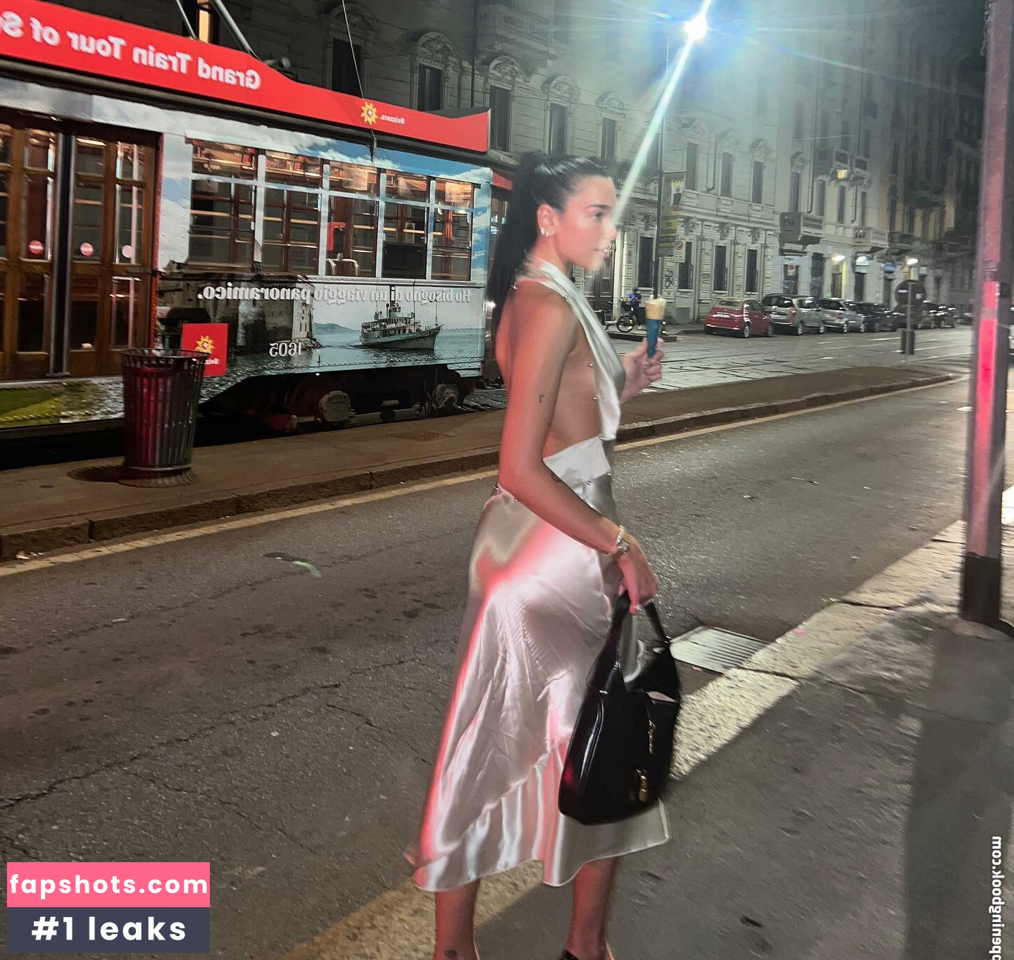 Dua Lipa gallery photo #2631