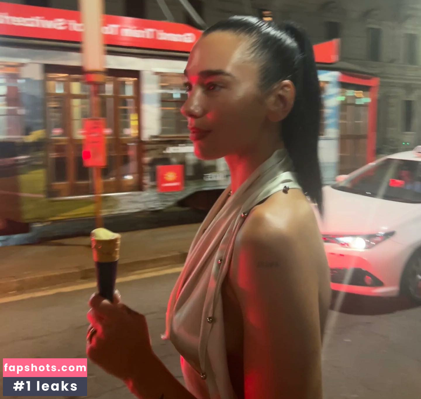 Dua Lipa gallery photo #2633