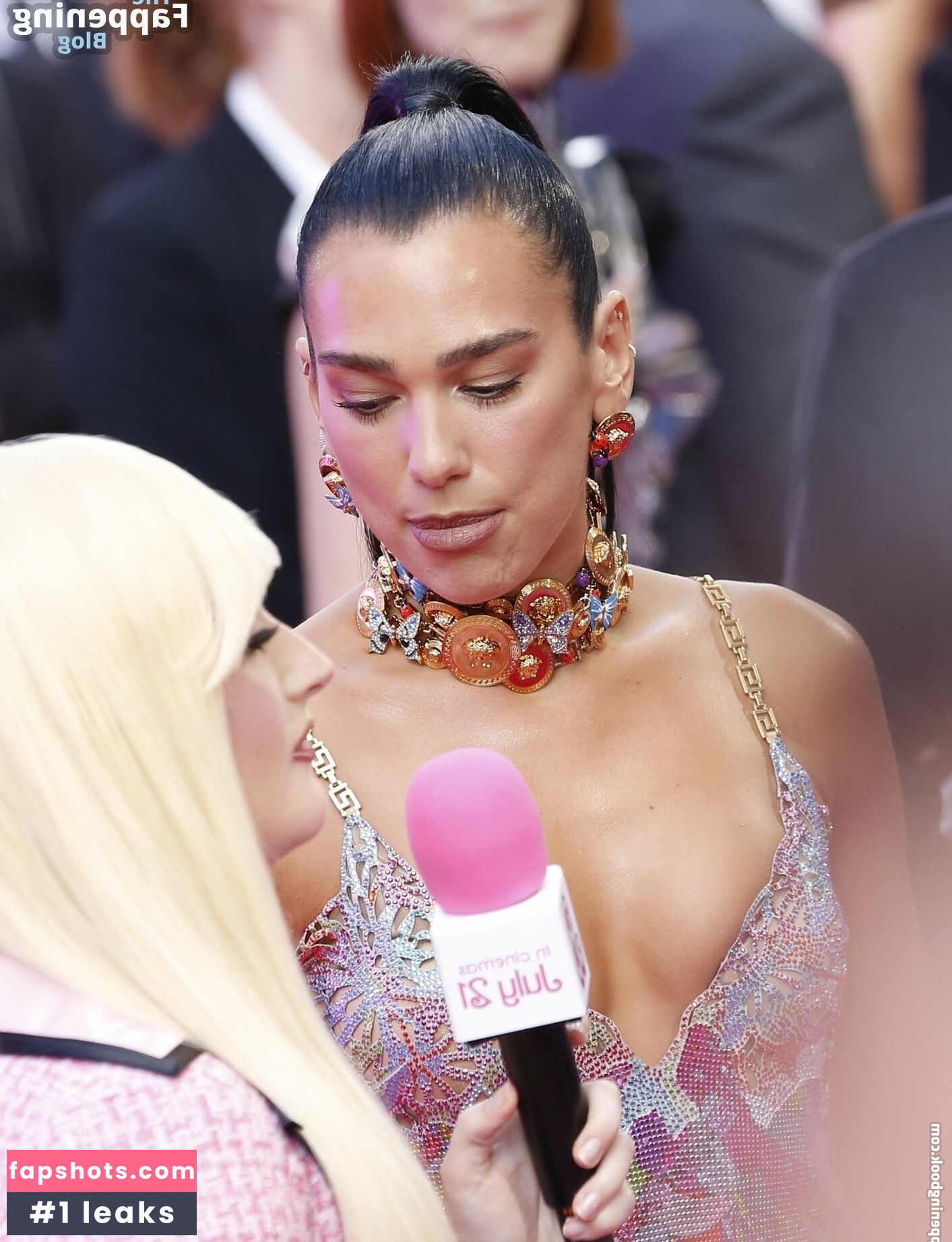 Dua Lipa gallery photo #2667