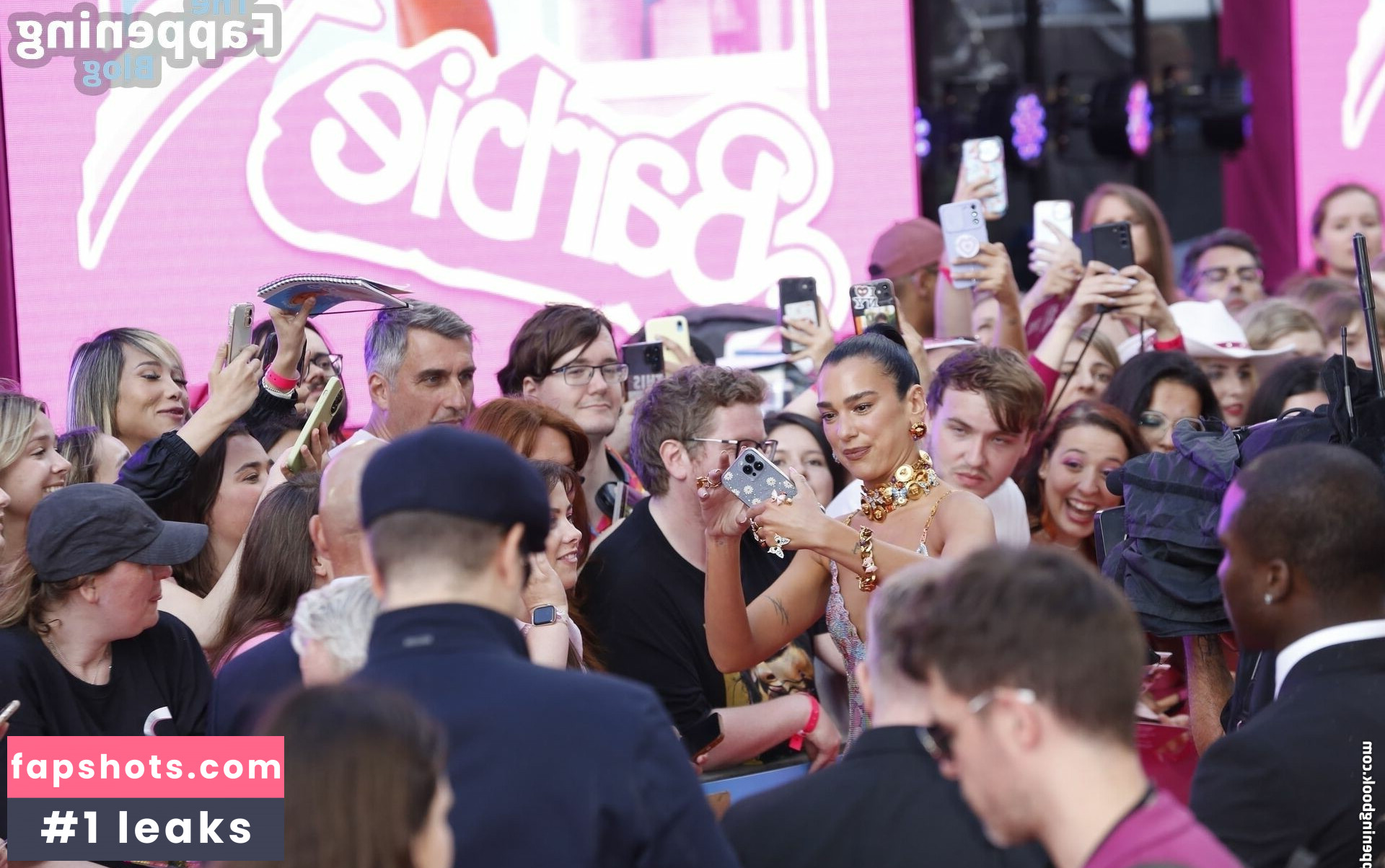 Dua Lipa gallery photo #2677