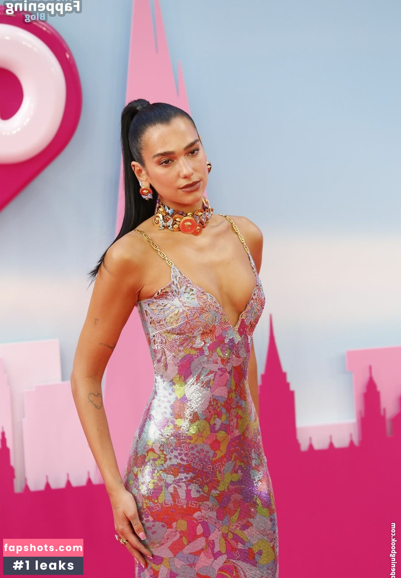 Dua Lipa gallery photo #2679