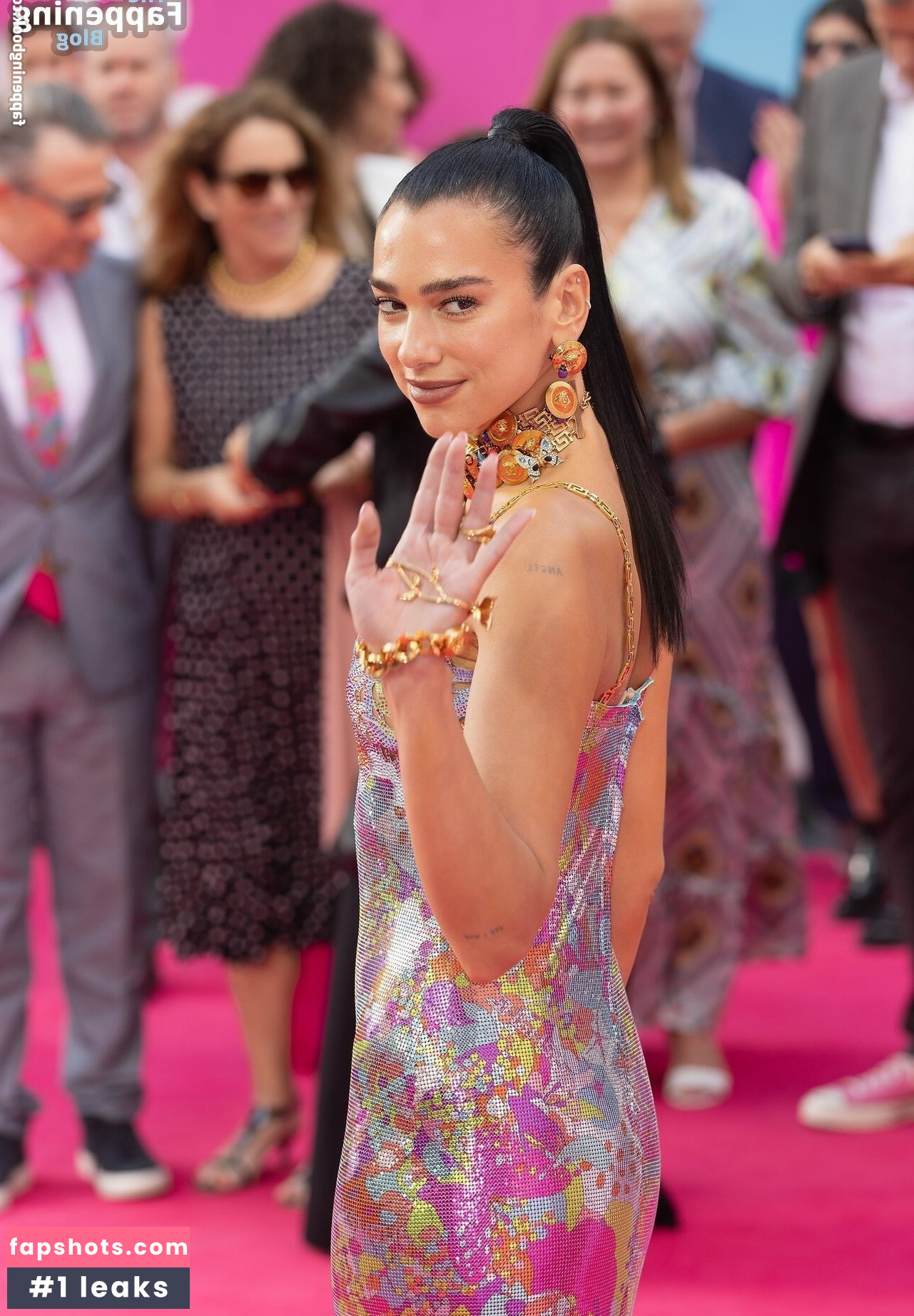 Dua Lipa gallery photo #2680