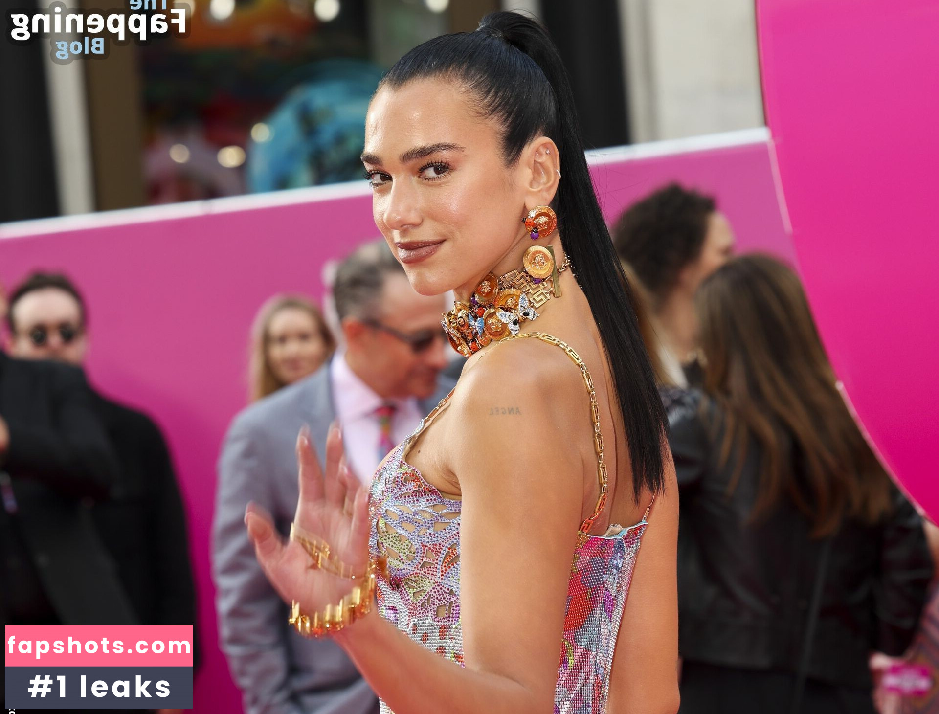 Dua Lipa gallery photo #2711