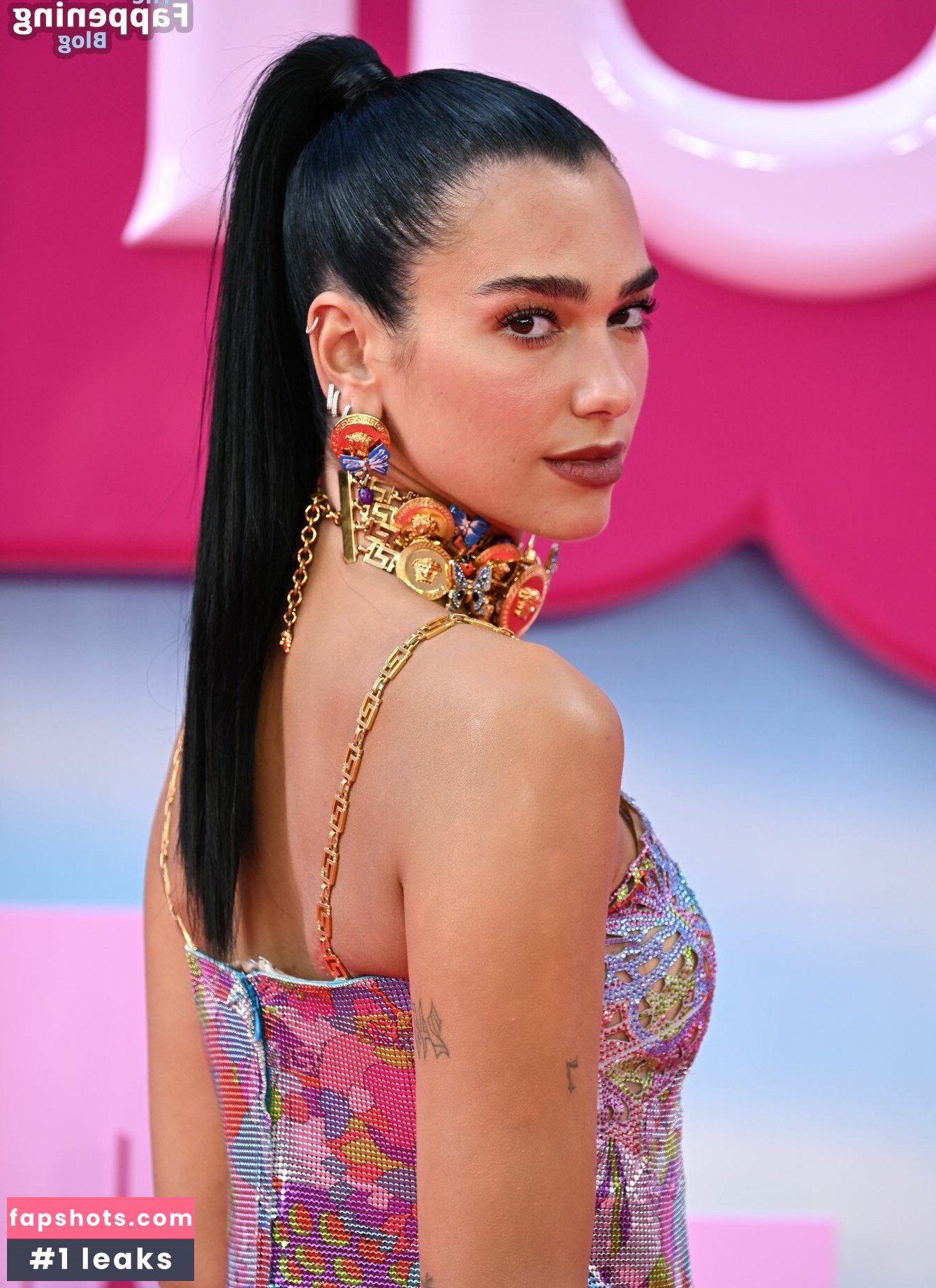 Dua Lipa gallery photo #2723