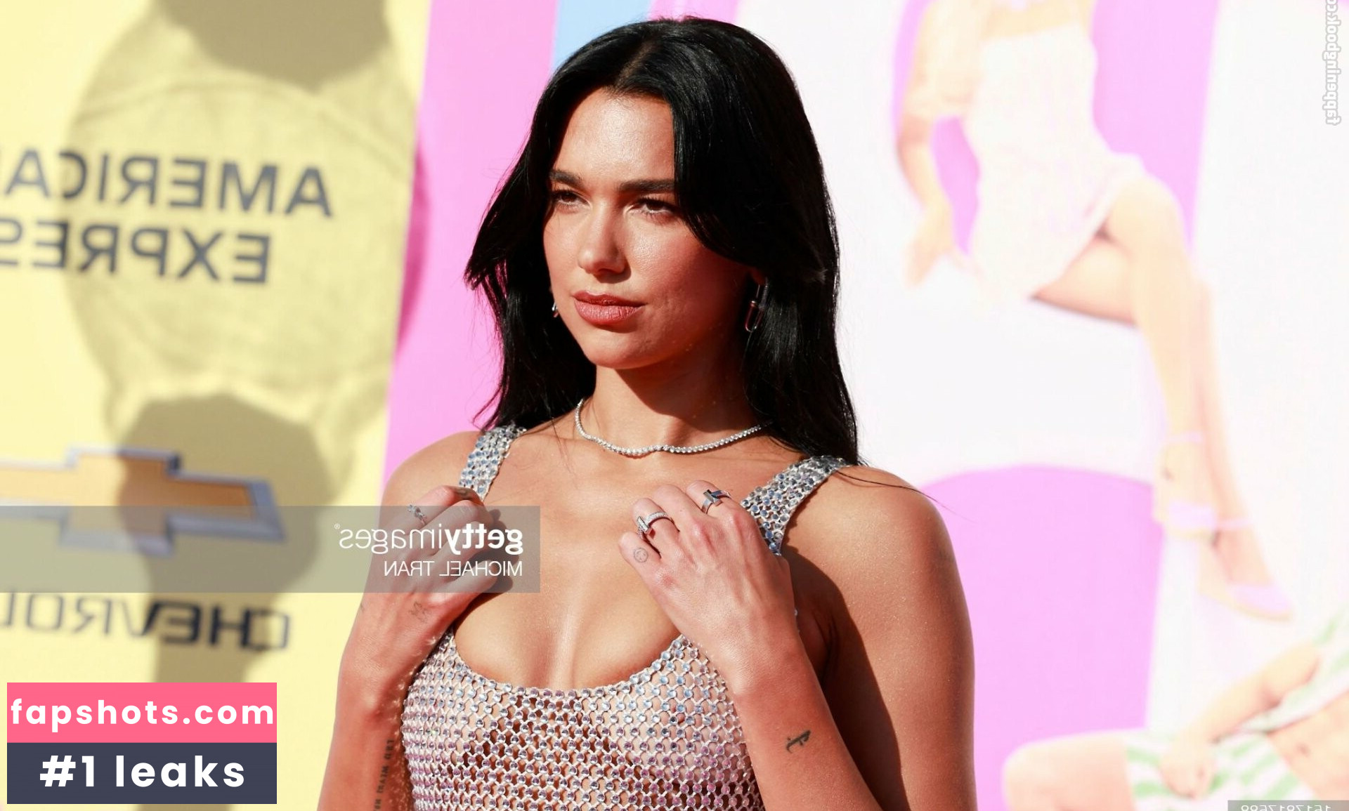 Dua Lipa gallery photo #2908