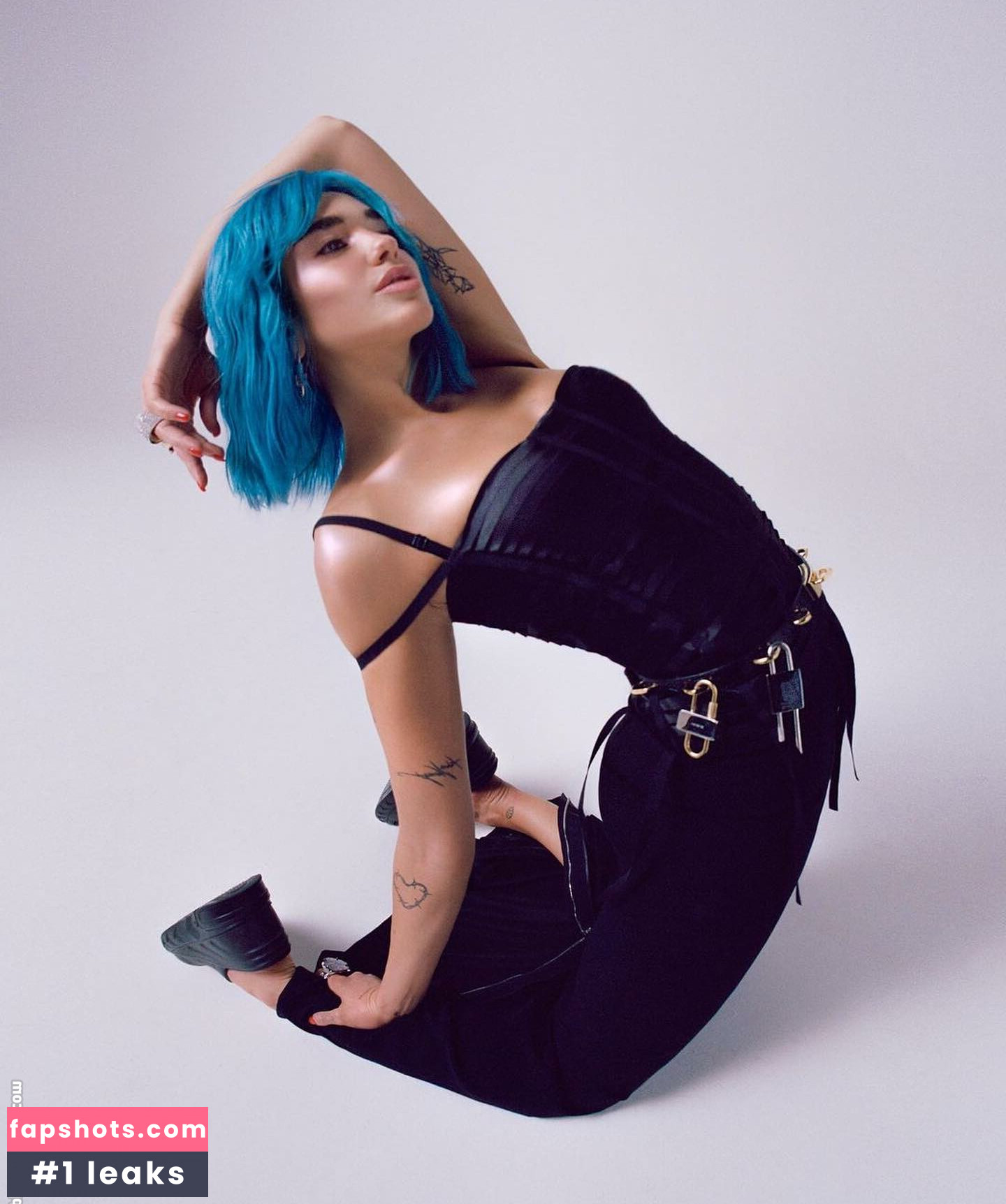 Dua Lipa gallery photo #3007