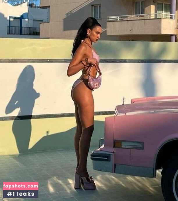 Dua Lipa gallery photo #3035