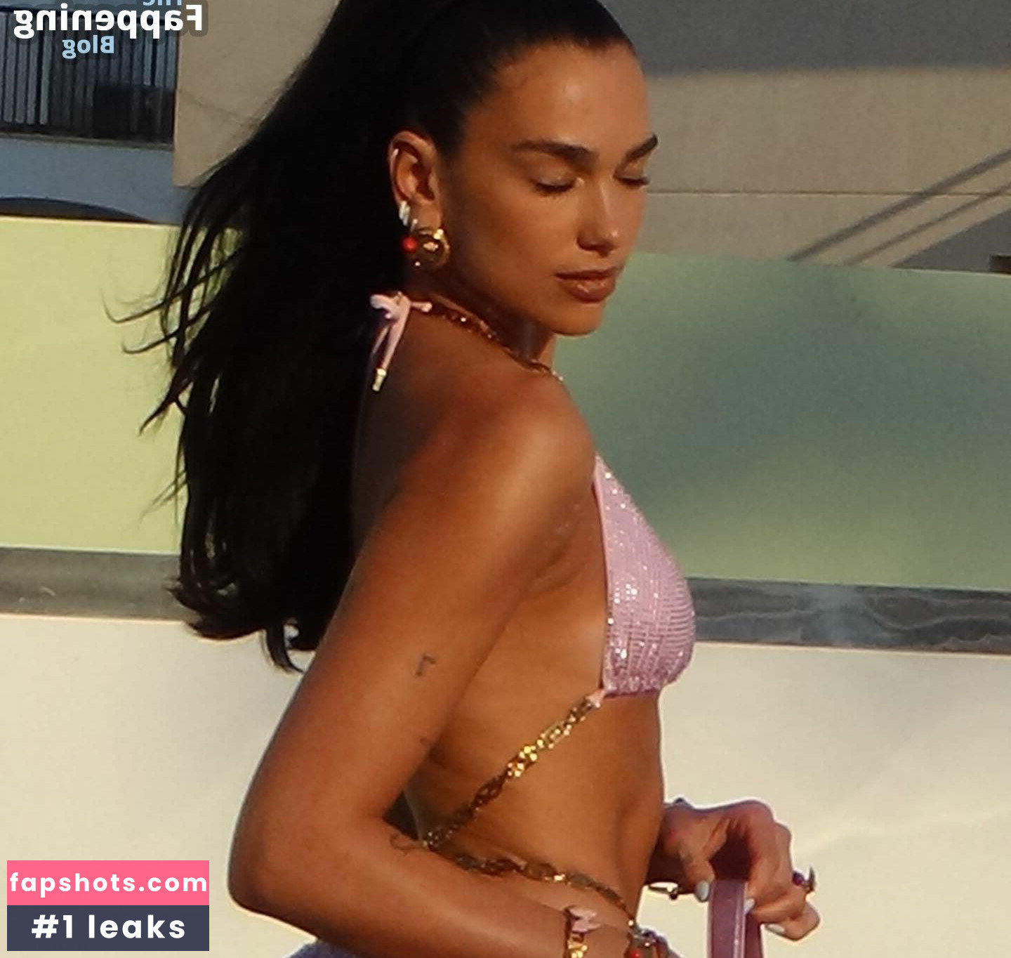 Dua Lipa gallery photo #3043