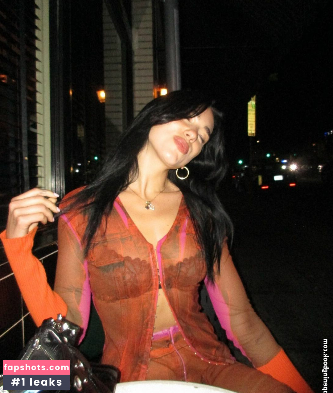 Dua Lipa gallery photo #3073