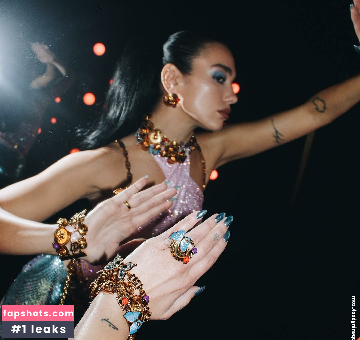 Dua Lipa gallery photo #3075