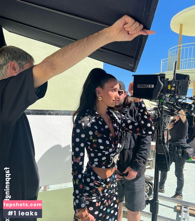 Dua Lipa gallery photo #3084