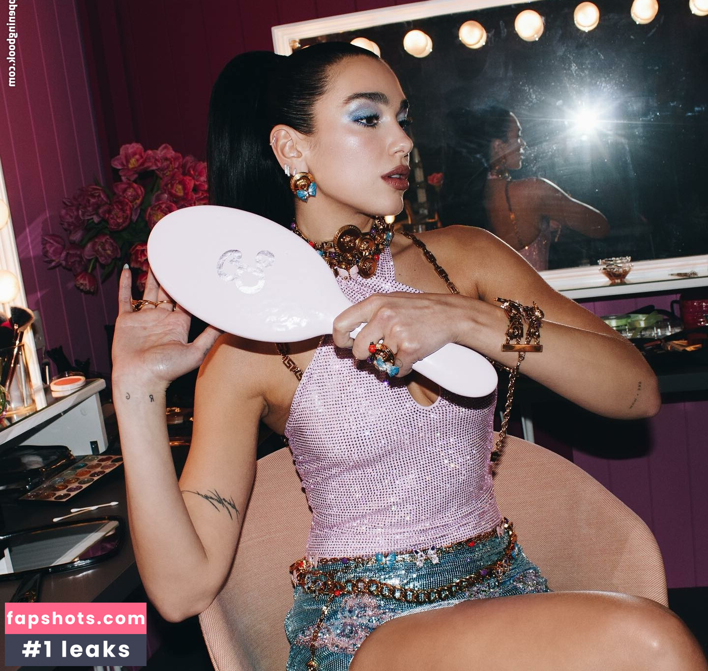 Dua Lipa gallery photo #3097