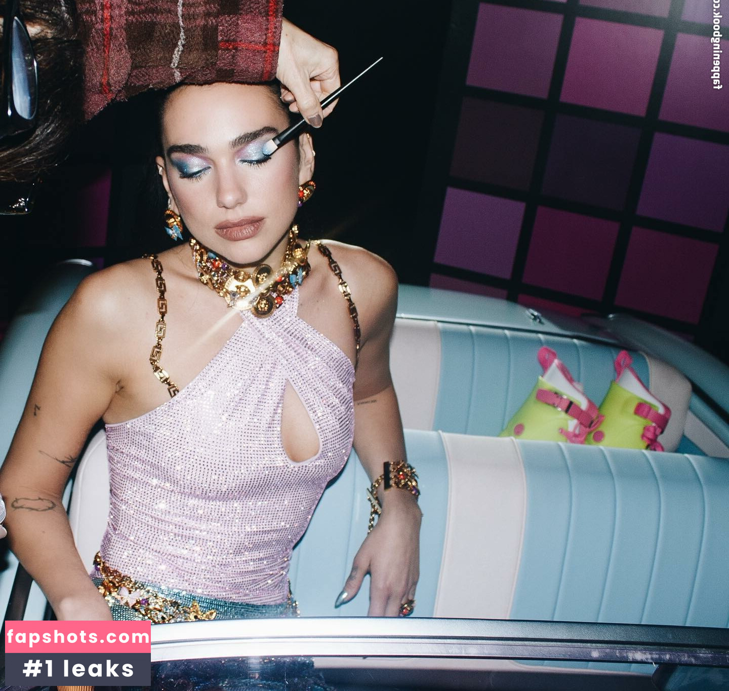 Dua Lipa gallery photo #3099