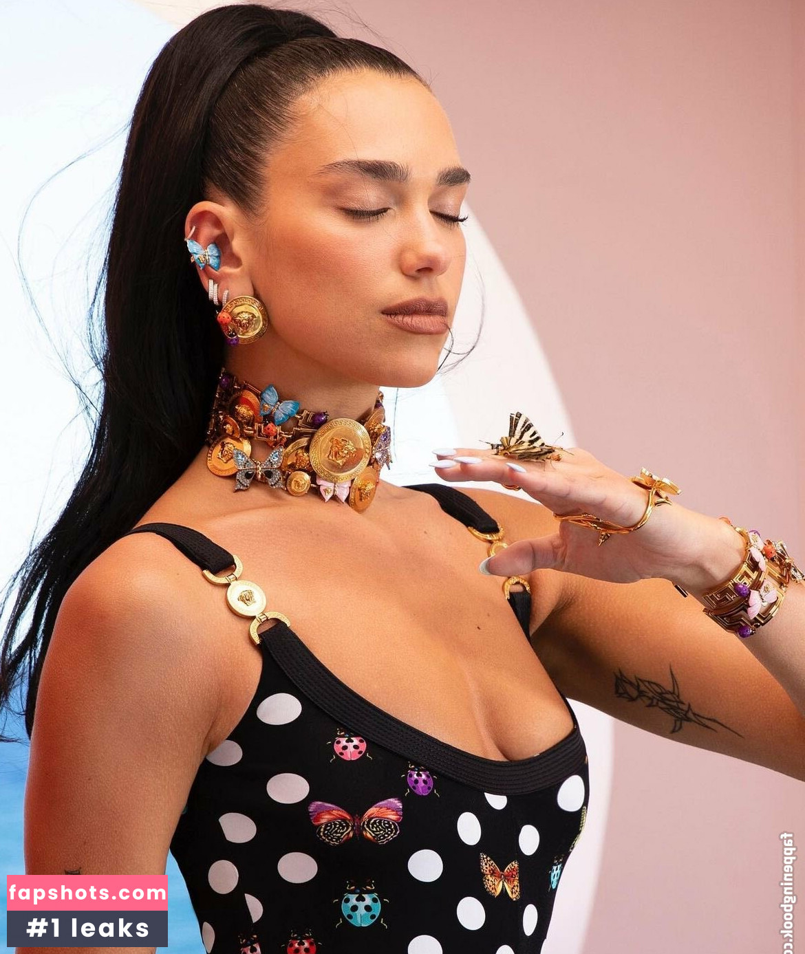 Dua Lipa gallery photo #3126