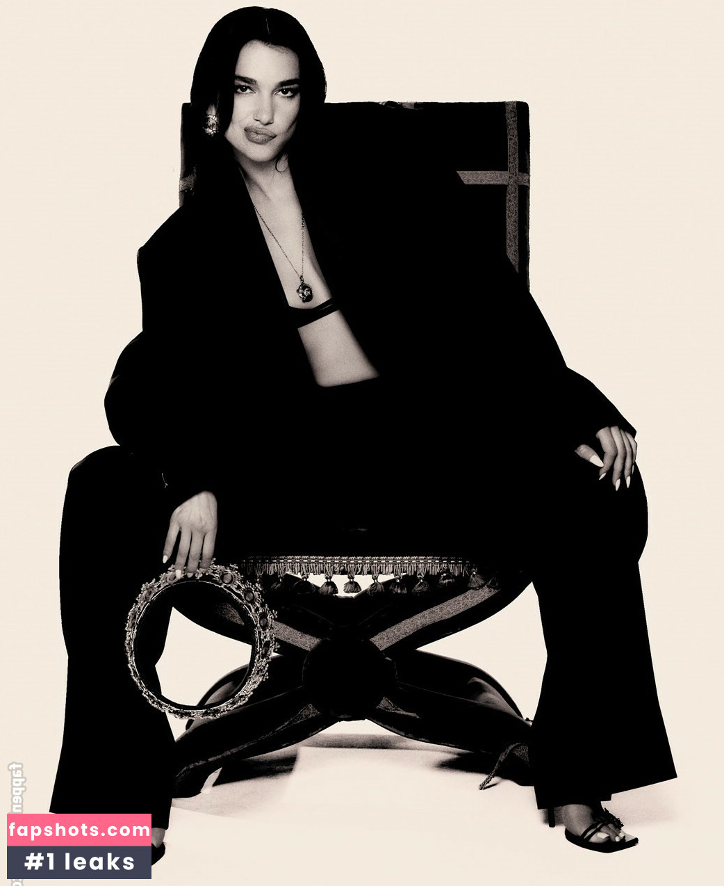 Dua Lipa gallery photo #3131