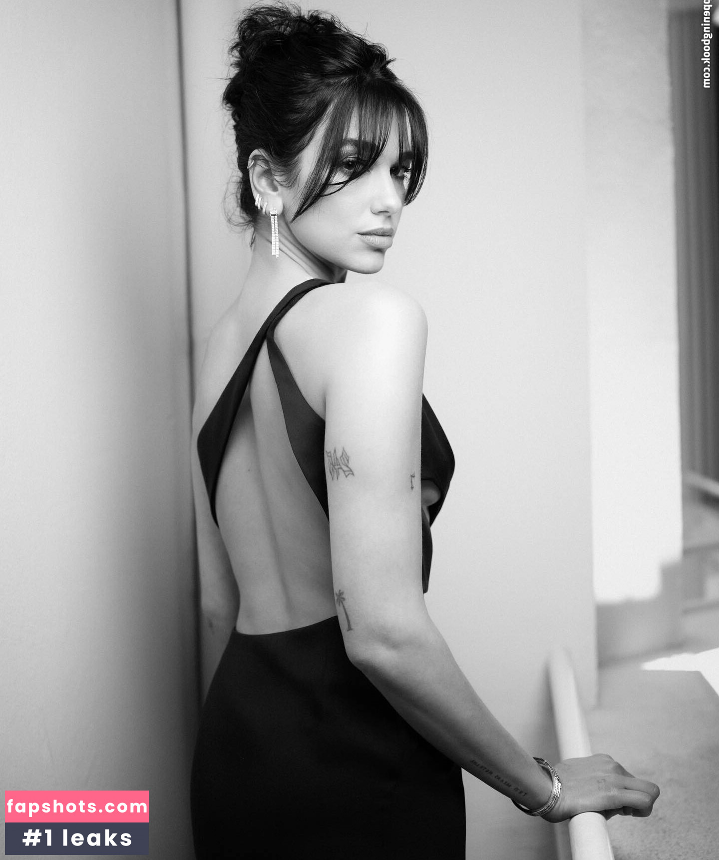 Dua Lipa gallery photo #3142