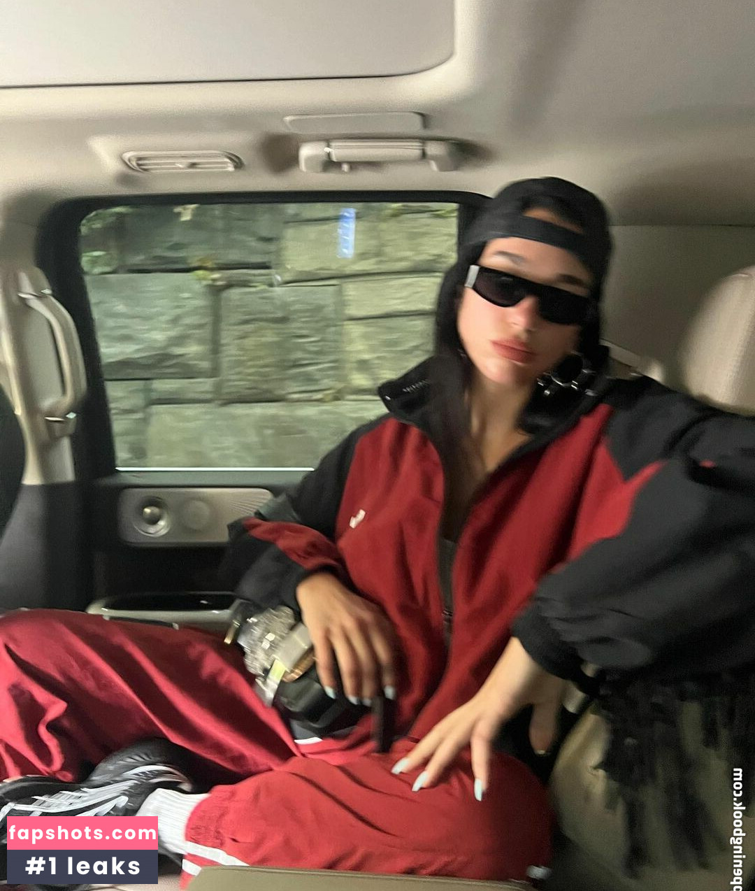 Dua Lipa gallery photo #3164