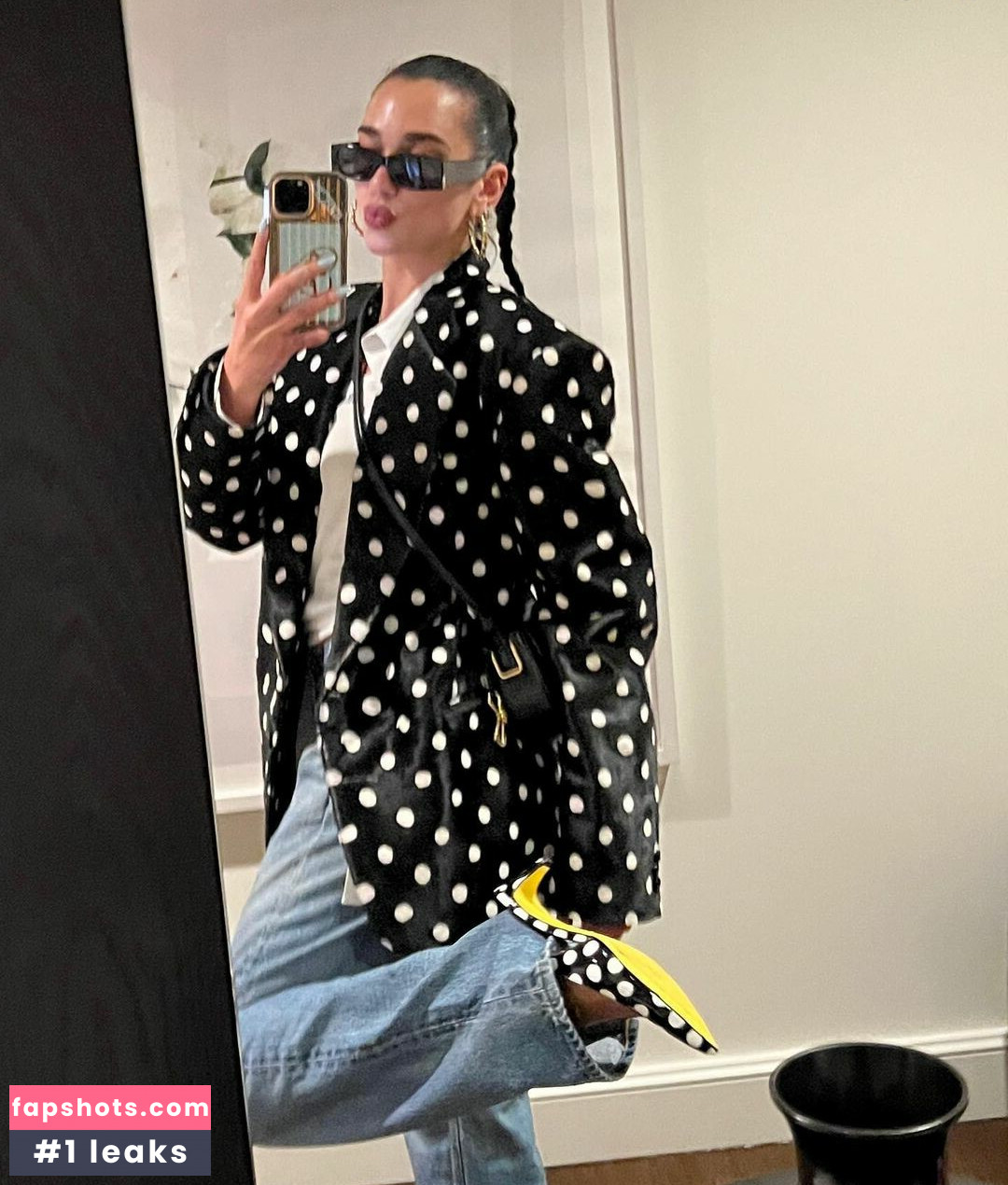 Dua Lipa gallery photo #3166