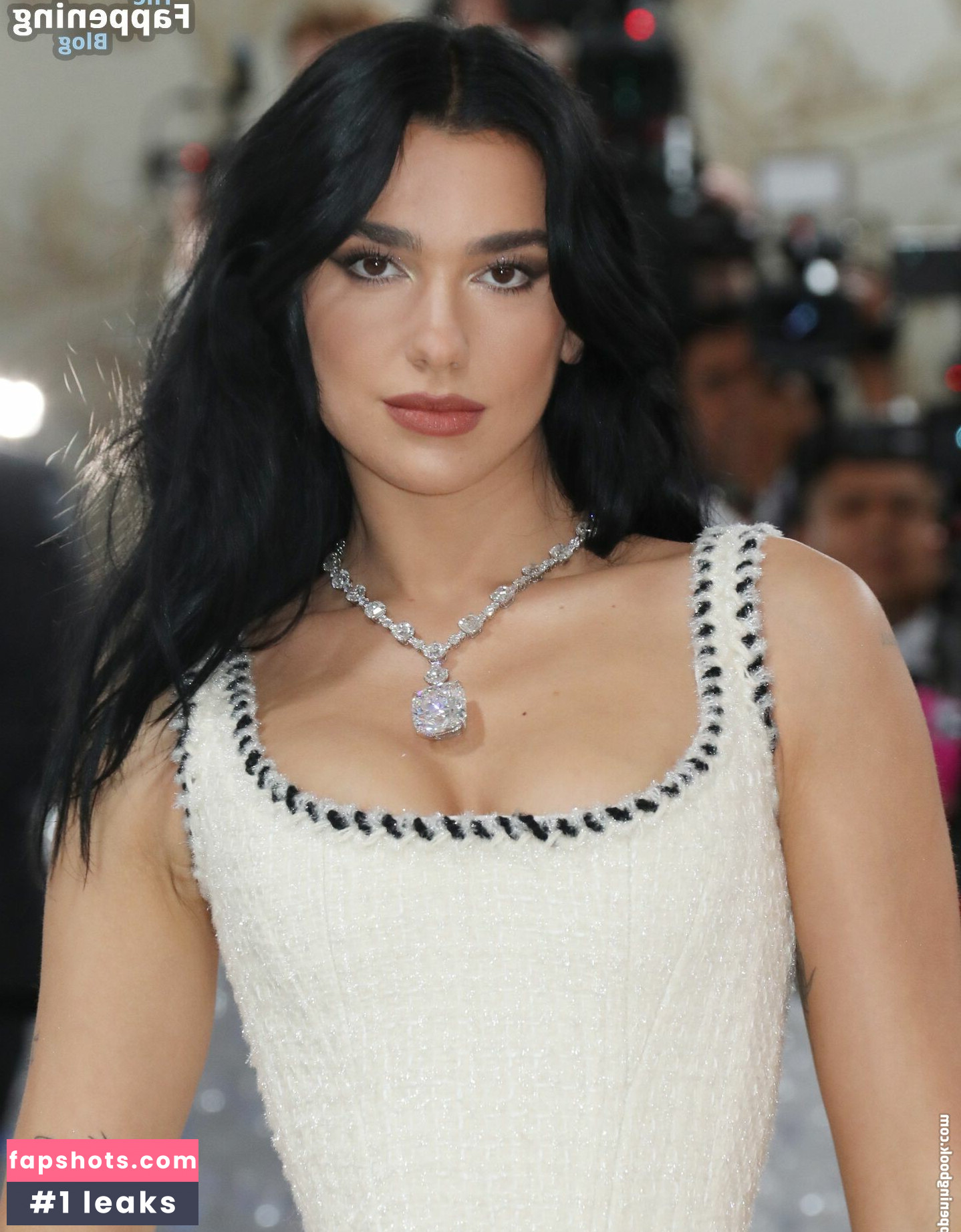 Dua Lipa gallery photo #3182