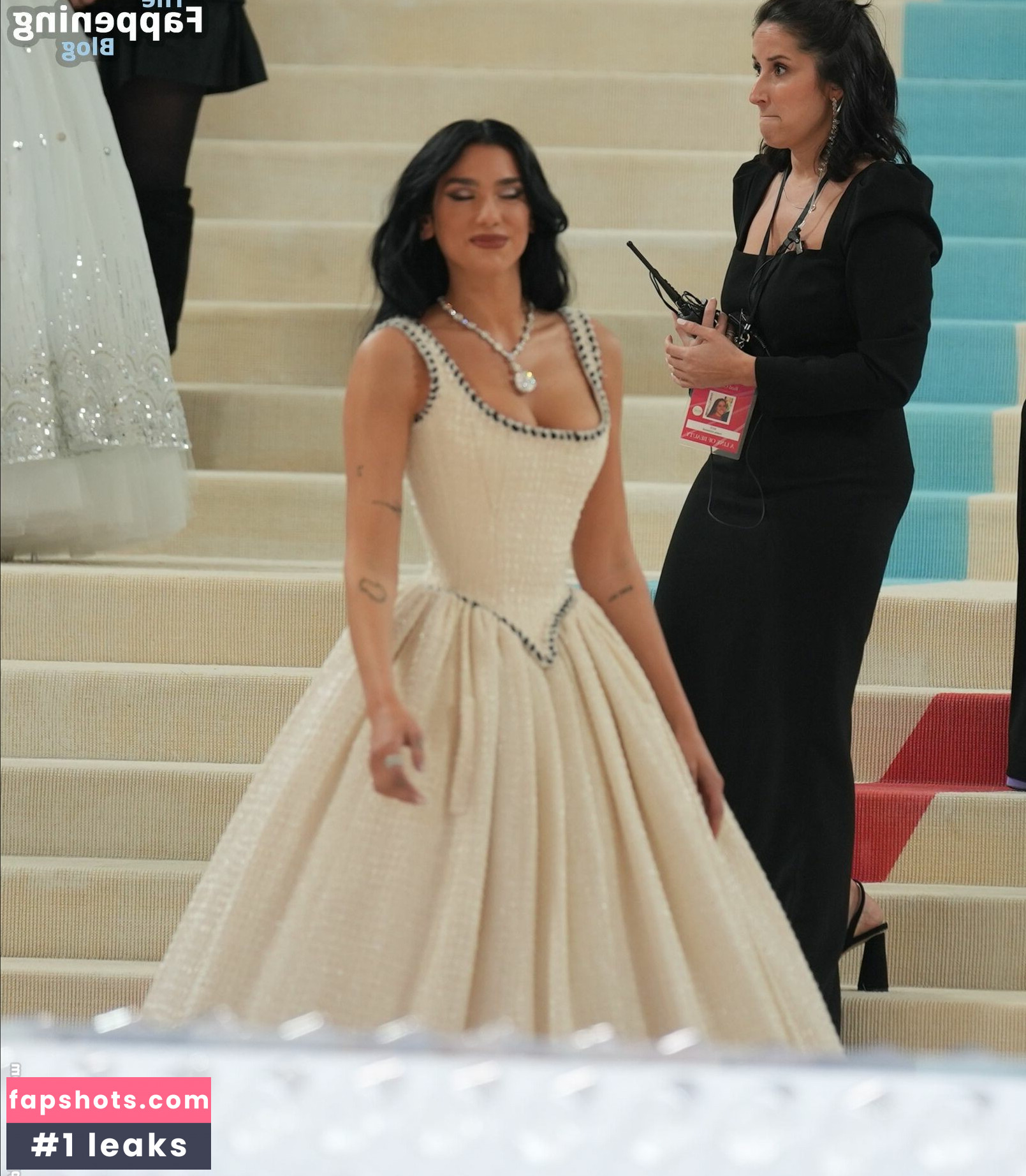 Dua Lipa gallery photo #3209