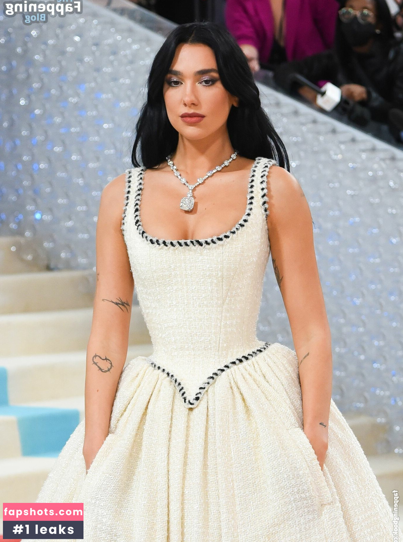 Dua Lipa gallery photo #3212