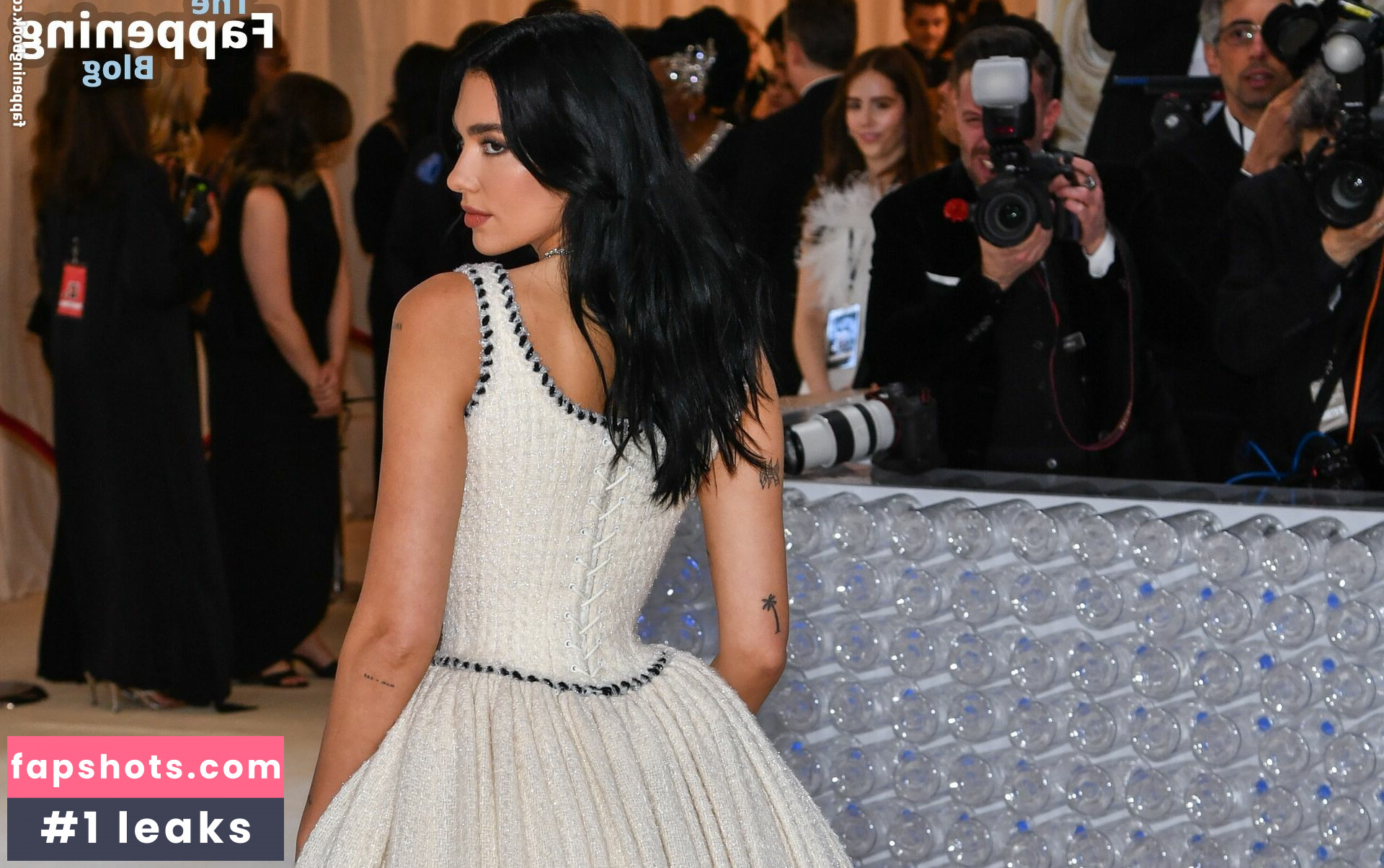 Dua Lipa gallery photo #3218