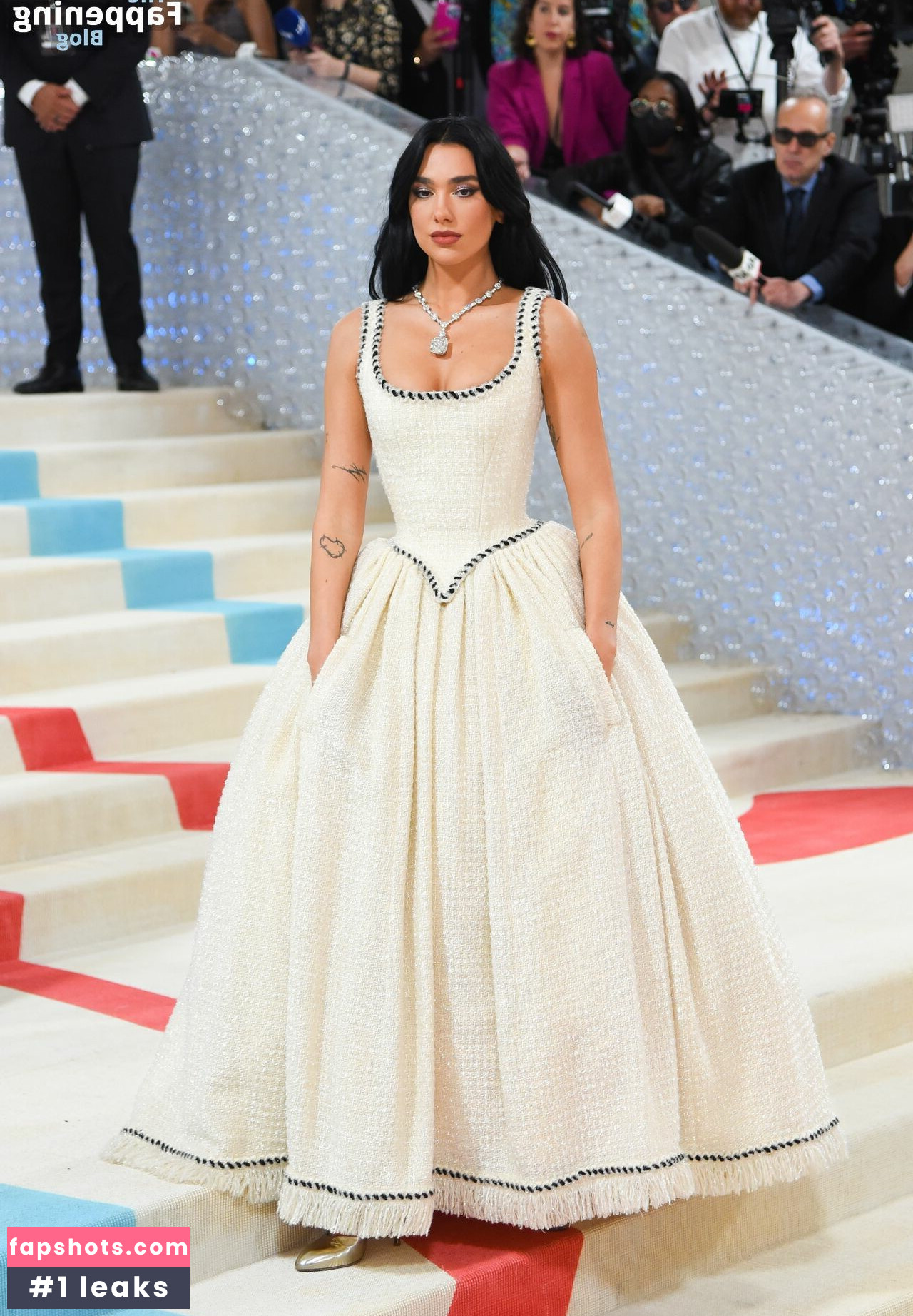 Dua Lipa gallery photo #3226