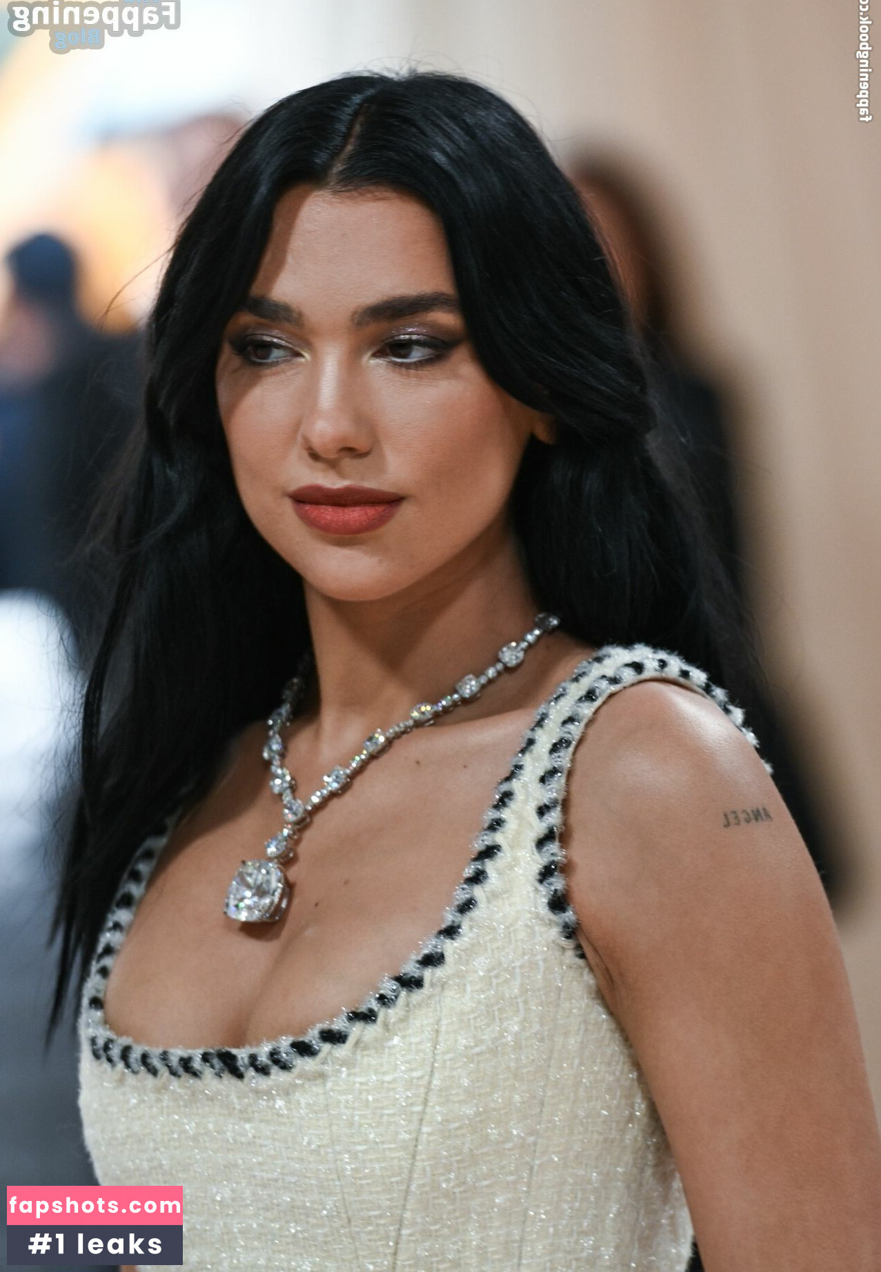 Dua Lipa gallery photo #3231