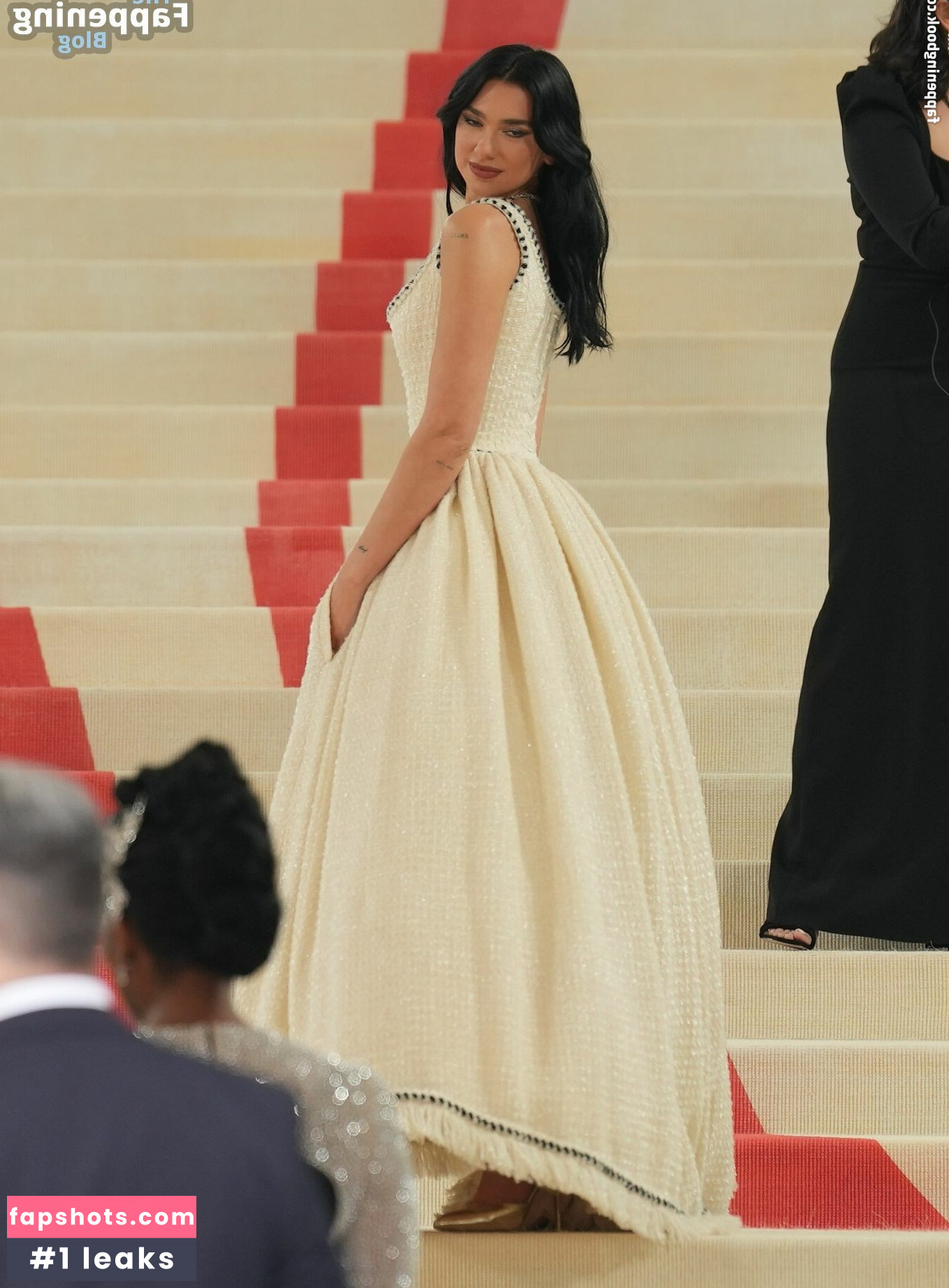 Dua Lipa gallery photo #3240