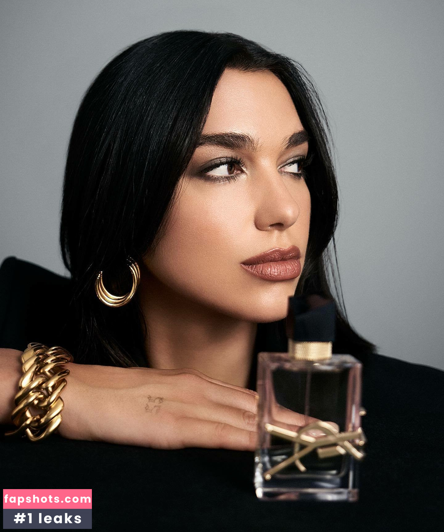 Dua Lipa gallery photo #3300