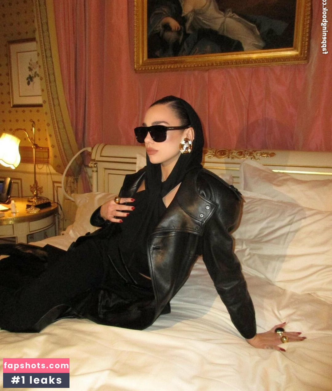 Dua Lipa gallery photo #3346