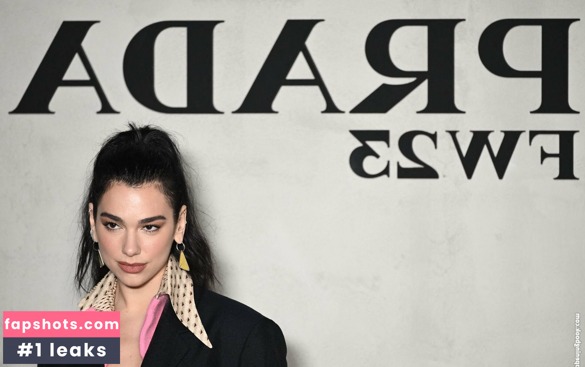 Dua Lipa gallery photo #3357