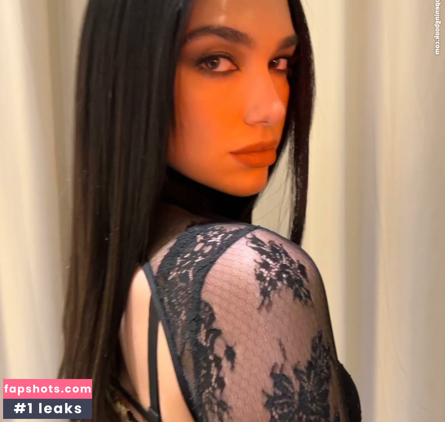 Dua Lipa gallery photo #3365