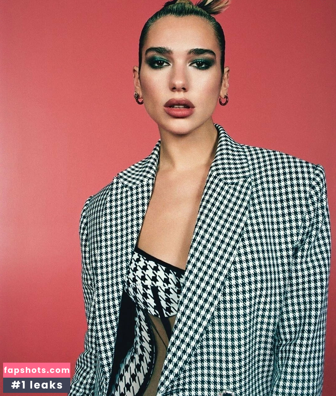 Dua Lipa gallery photo #3559