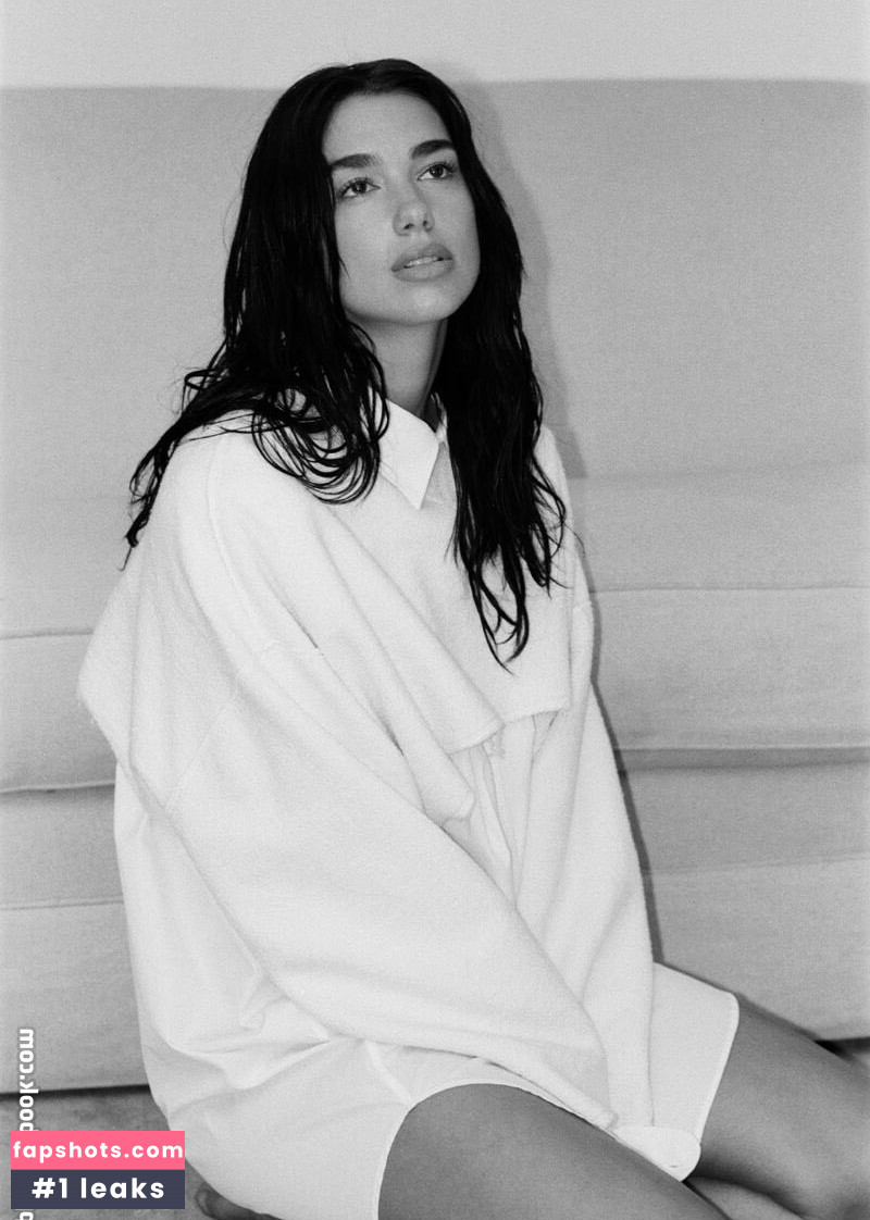 Dua Lipa gallery photo #3566