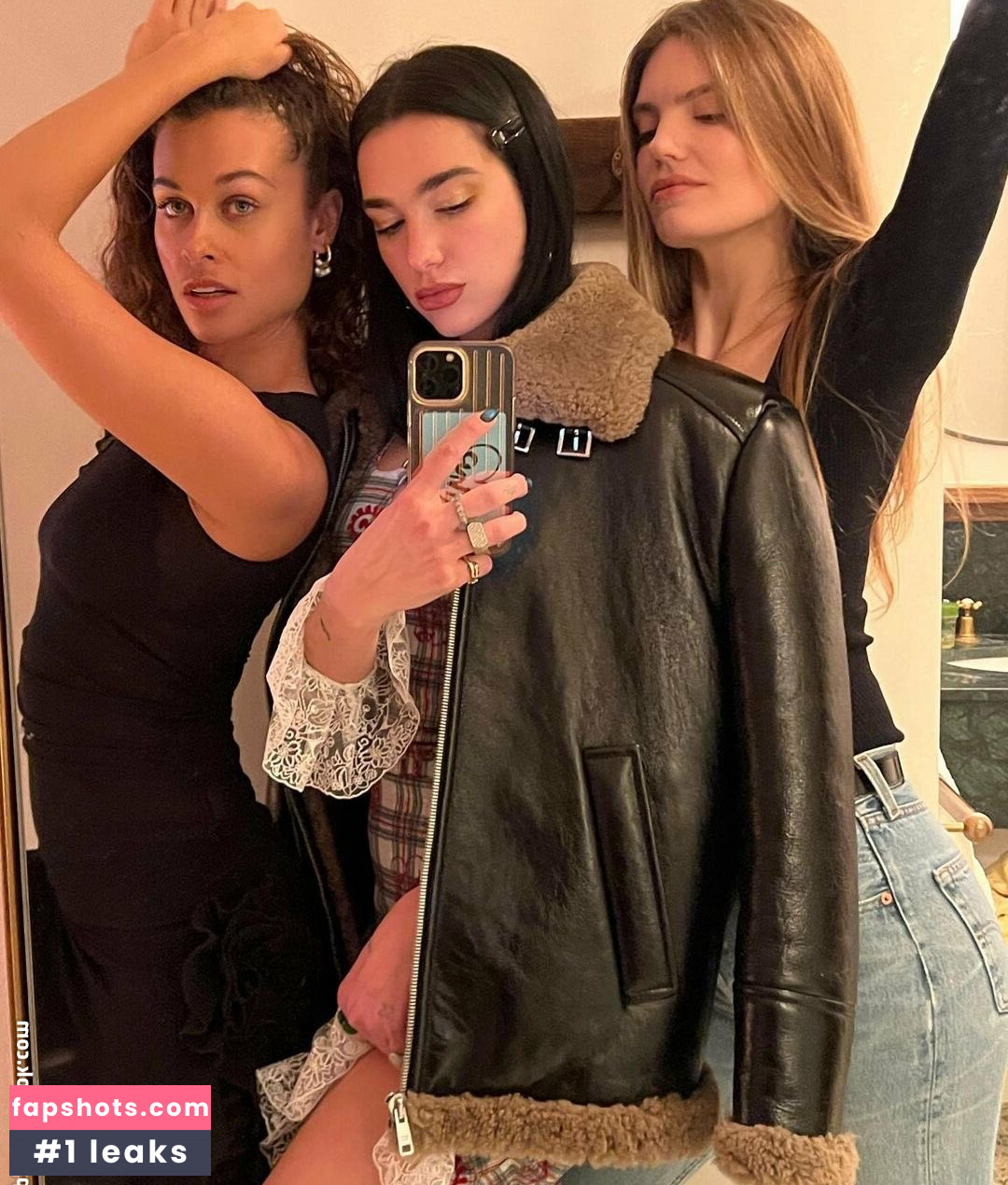 Dua Lipa gallery photo #3599