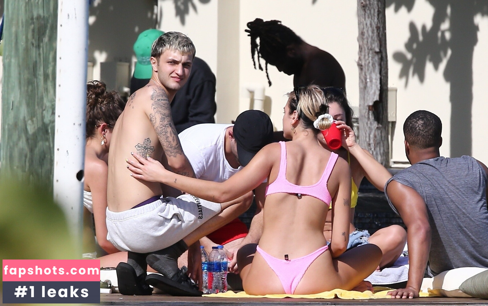 Dua Lipa gallery photo #3613