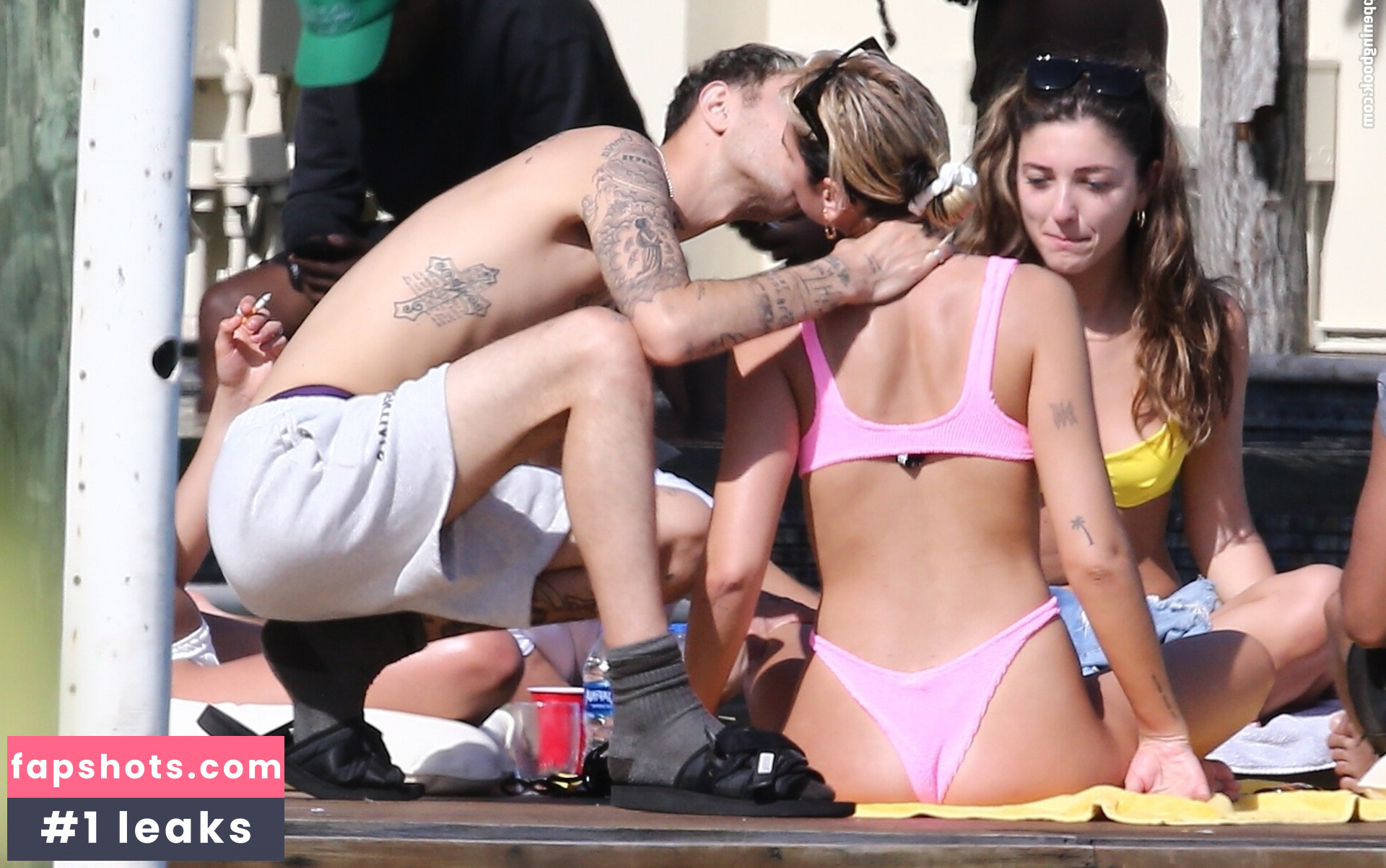 Dua Lipa gallery photo #3644