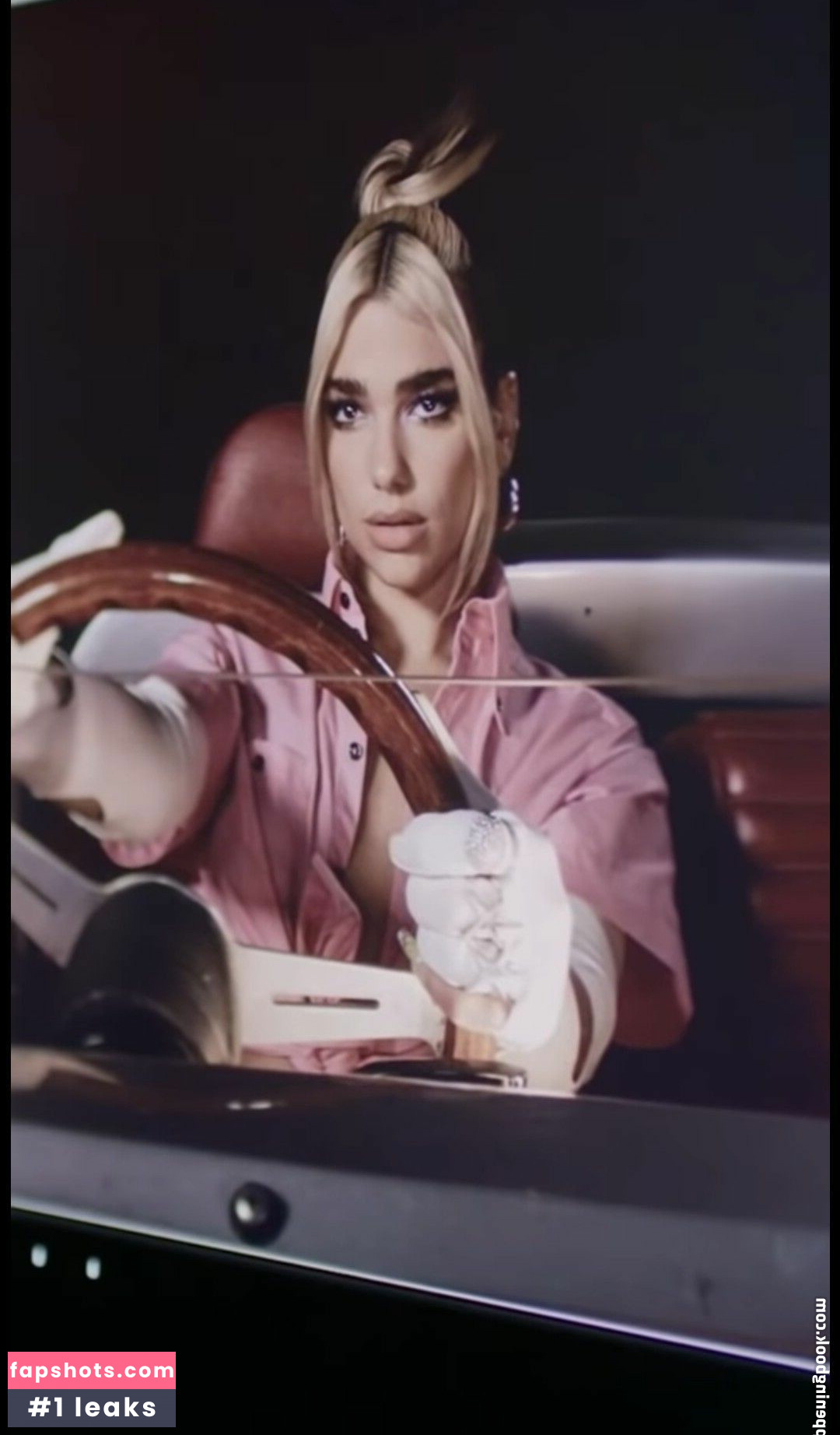 Dua Lipa gallery photo #3676