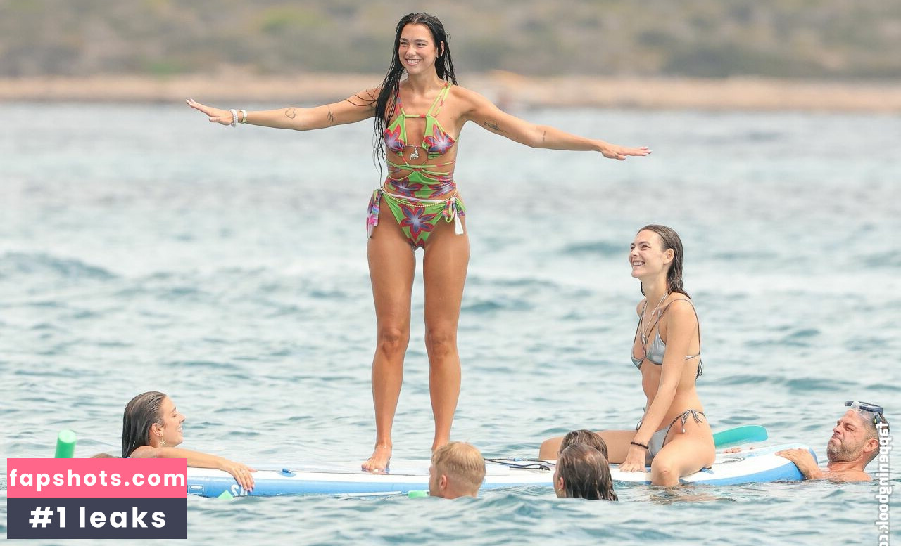 Dua Lipa gallery photo #3739