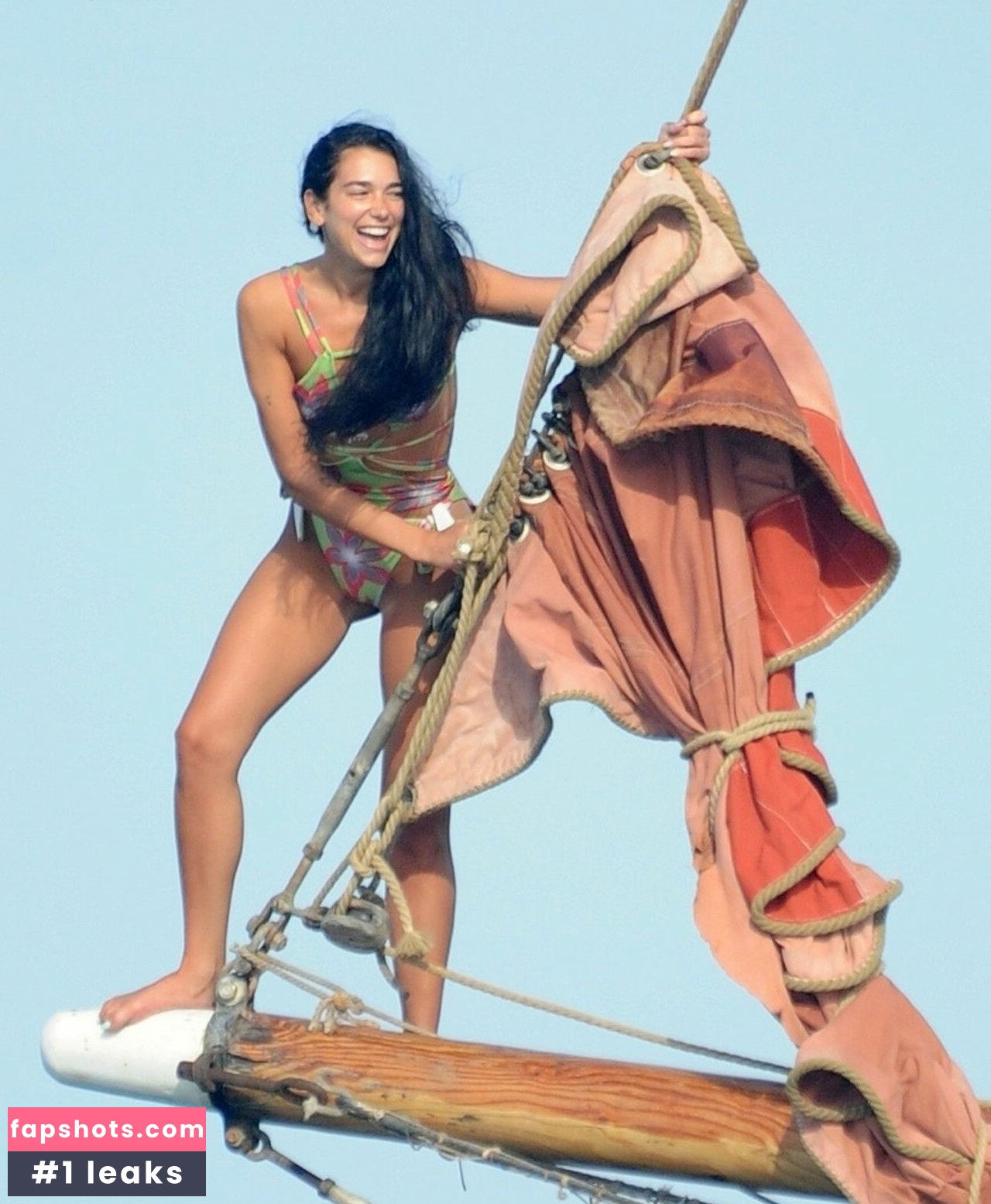 Dua Lipa gallery photo #3742