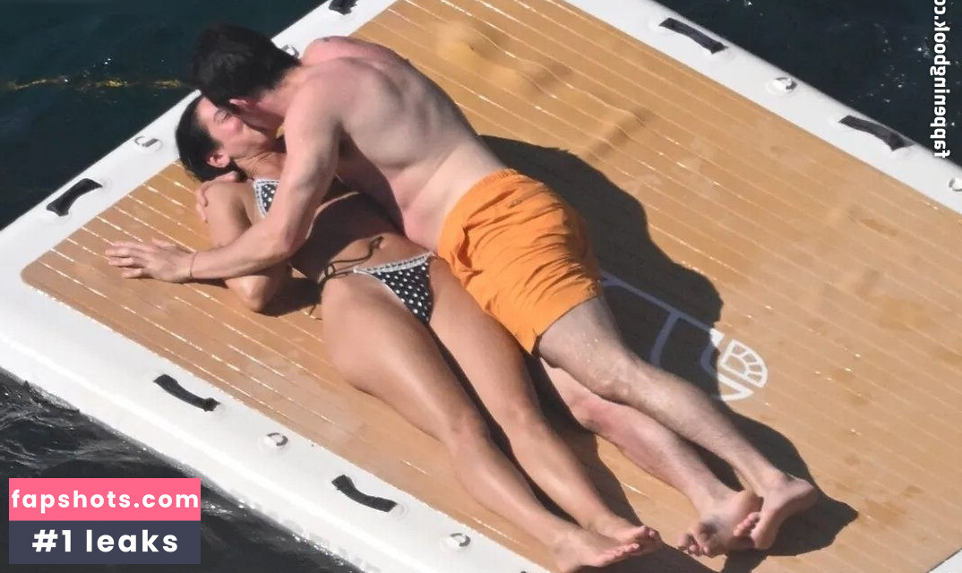 Dua Lipa gallery photo #376