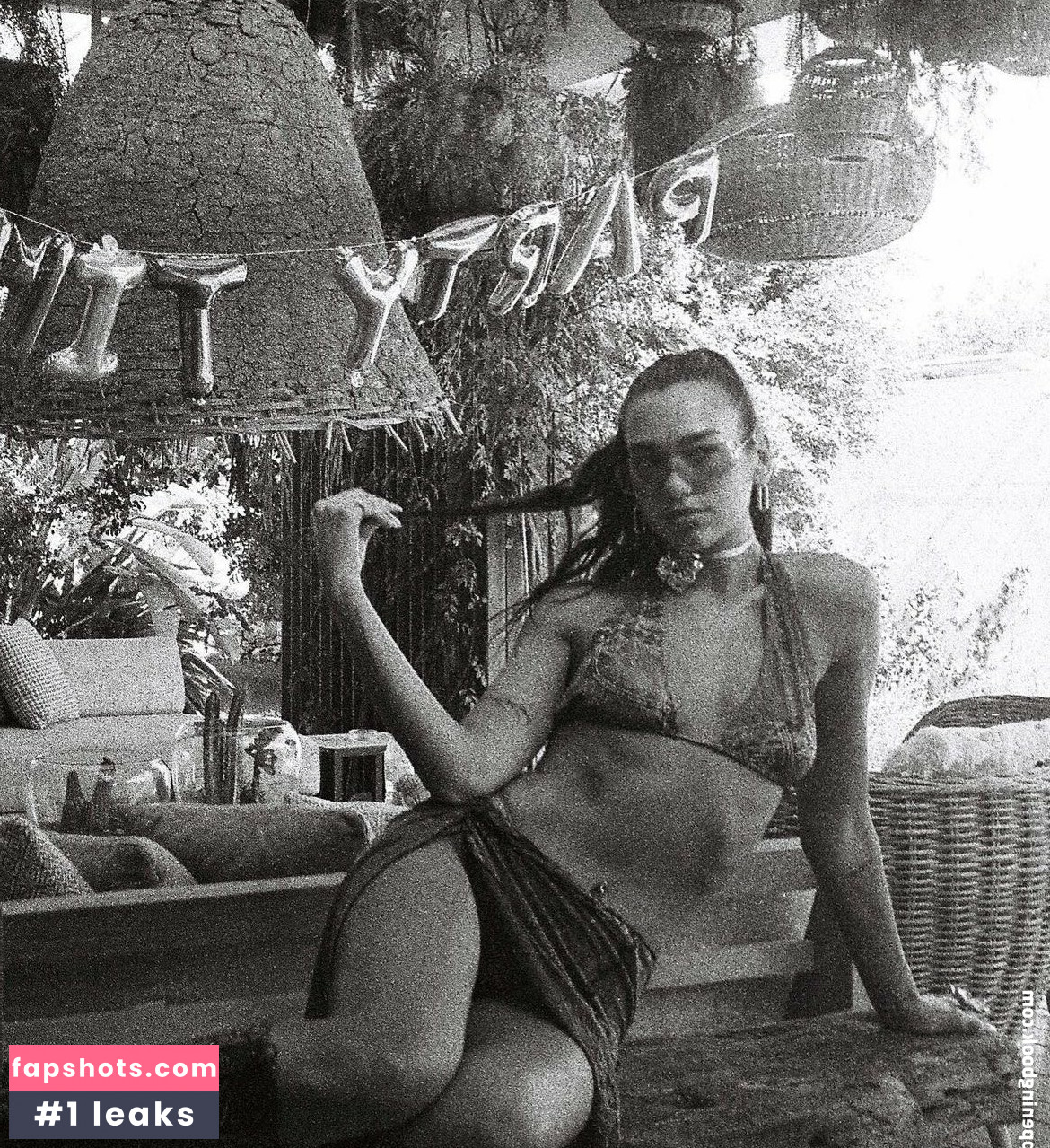 Dua Lipa gallery photo #3757