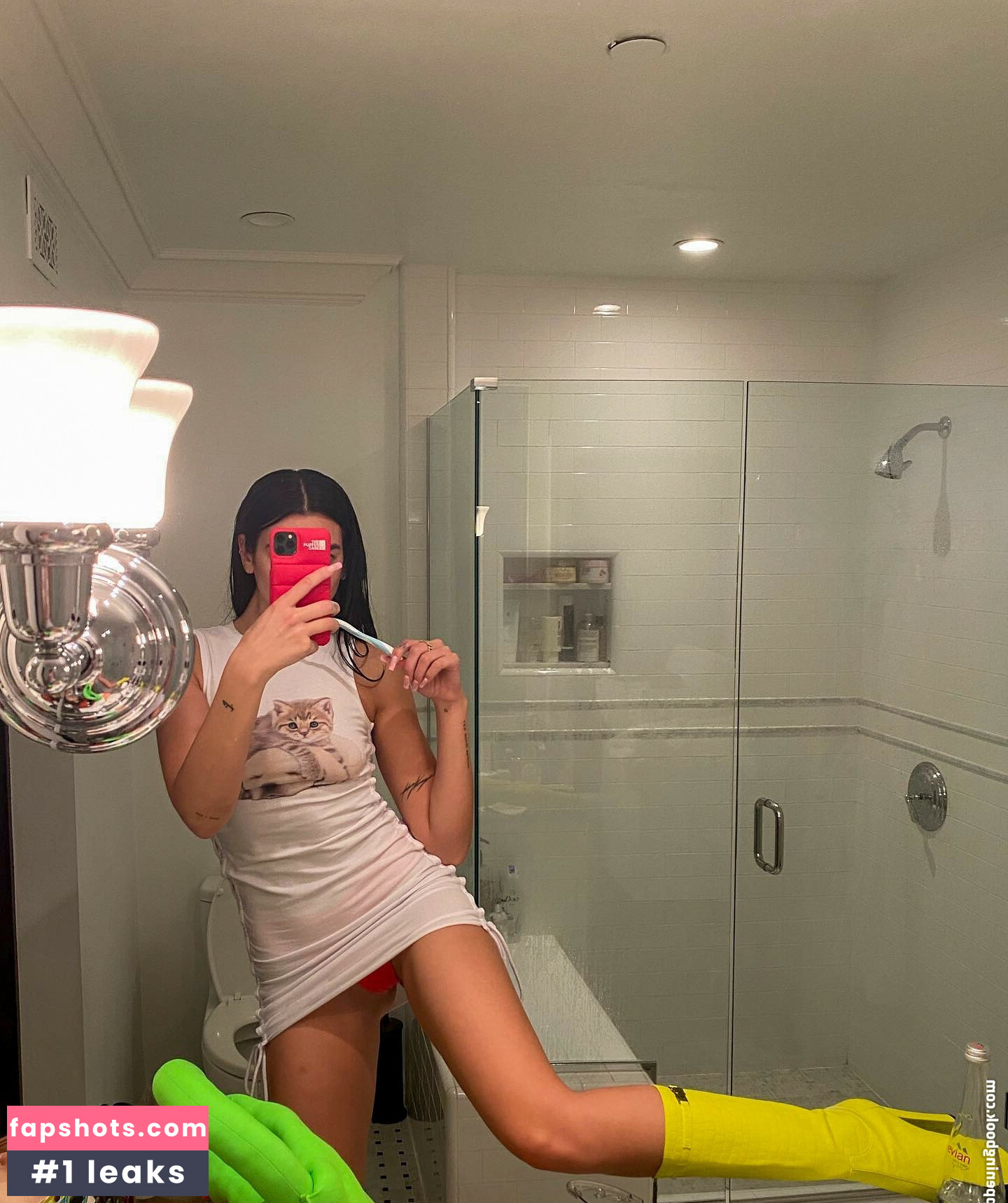 Dua Lipa gallery photo #3825