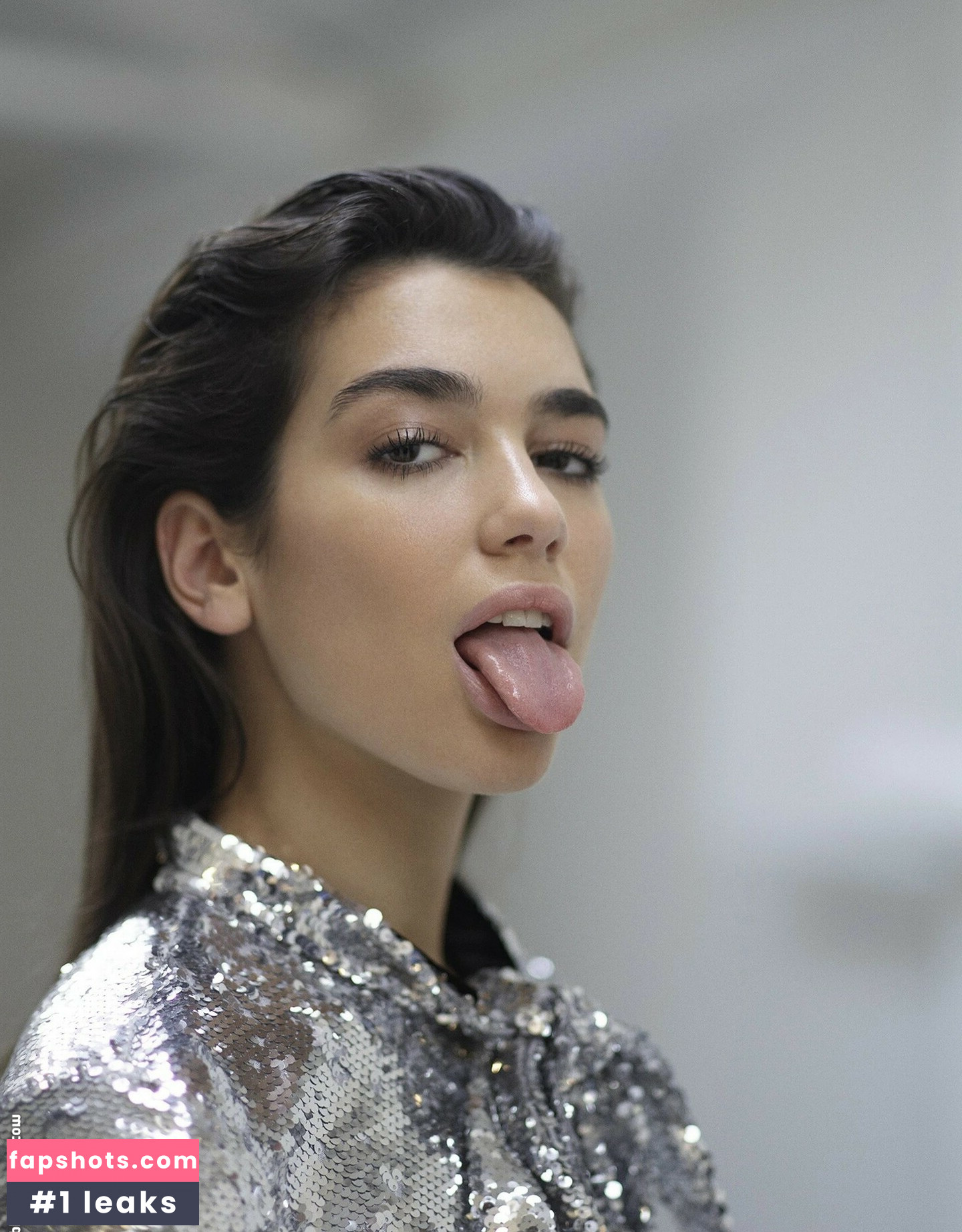 Dua Lipa gallery photo #3844
