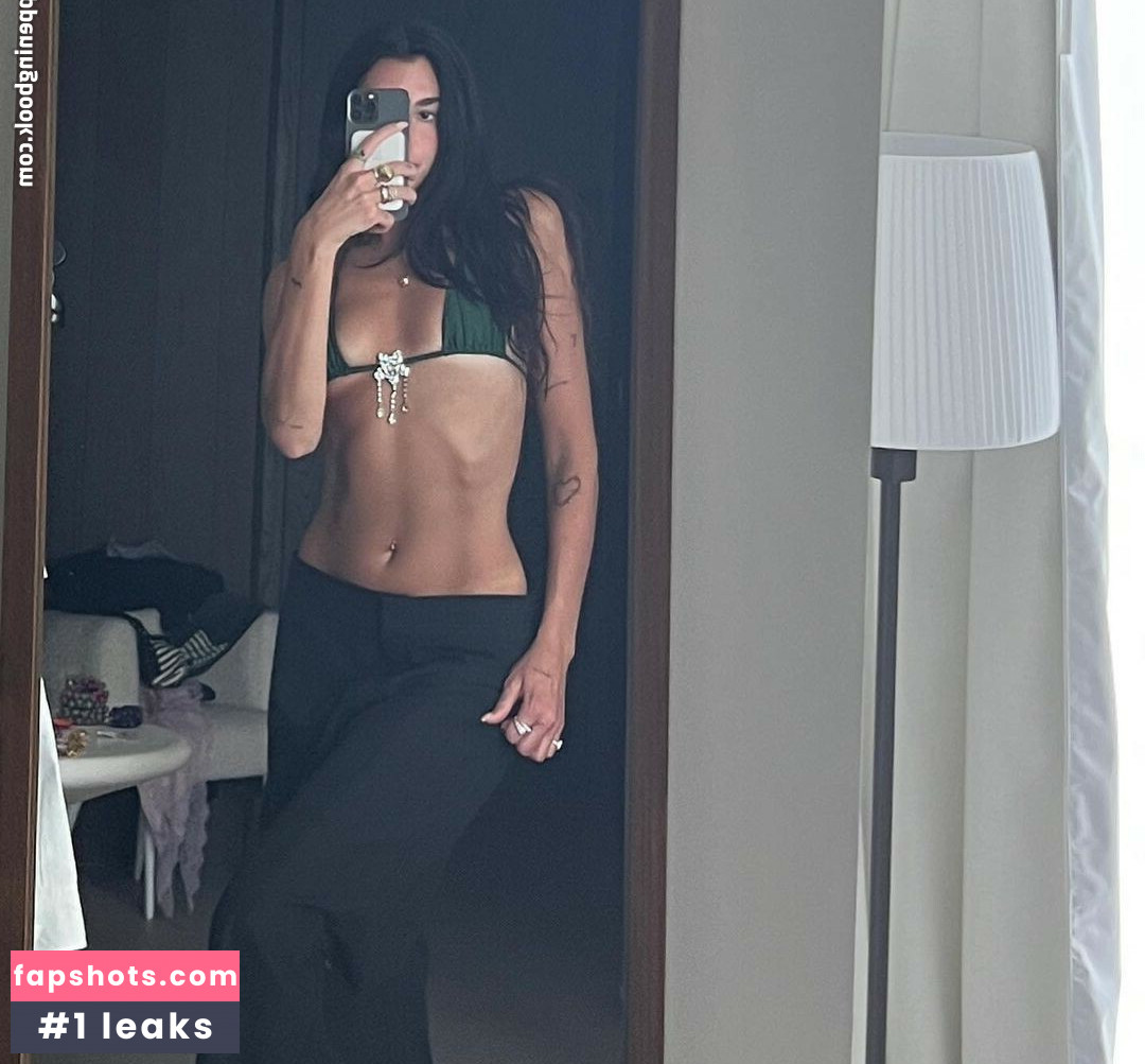 Dua Lipa gallery photo #3854