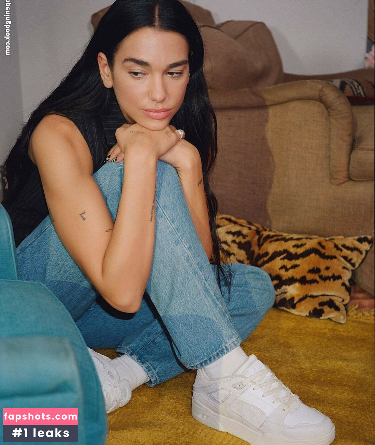 Dua Lipa gallery photo #3878