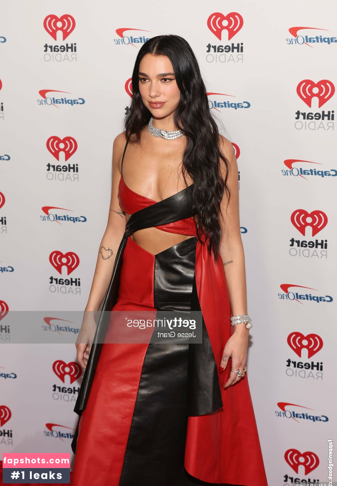 Dua Lipa gallery photo #3975