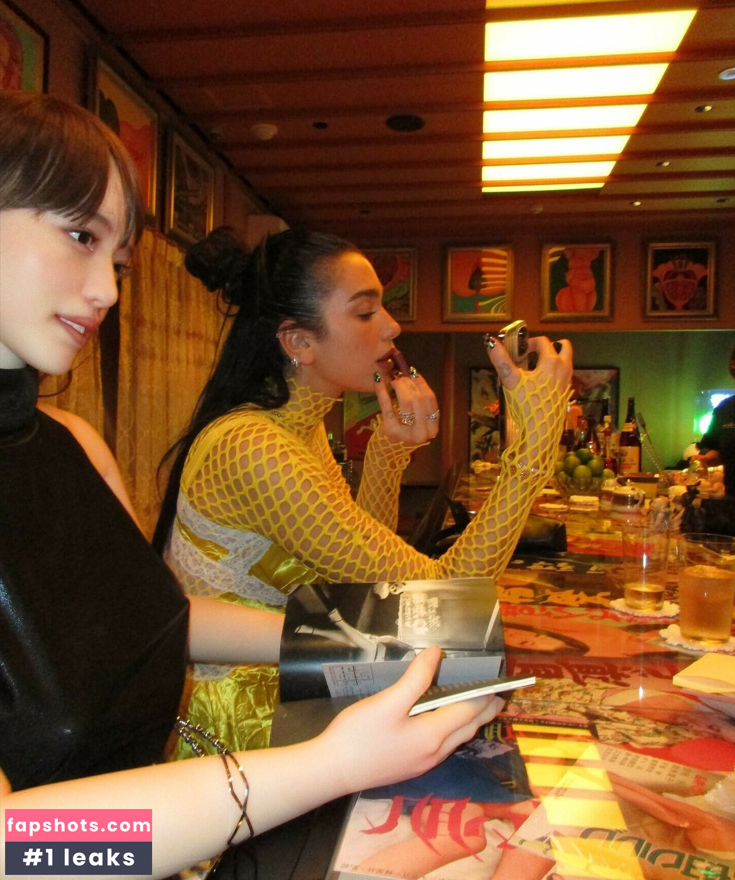 Dua Lipa gallery photo #4045