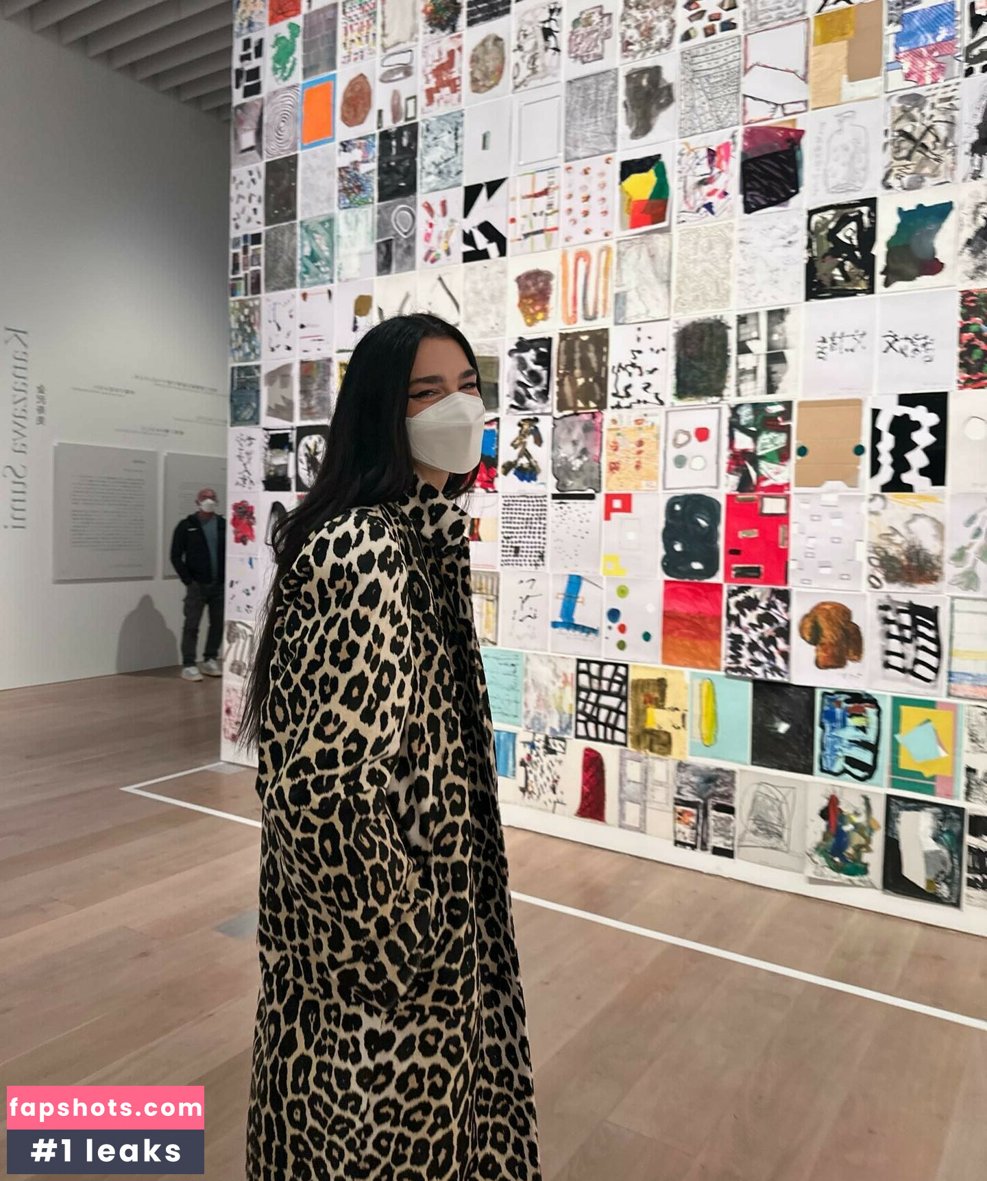 Dua Lipa gallery photo #4048